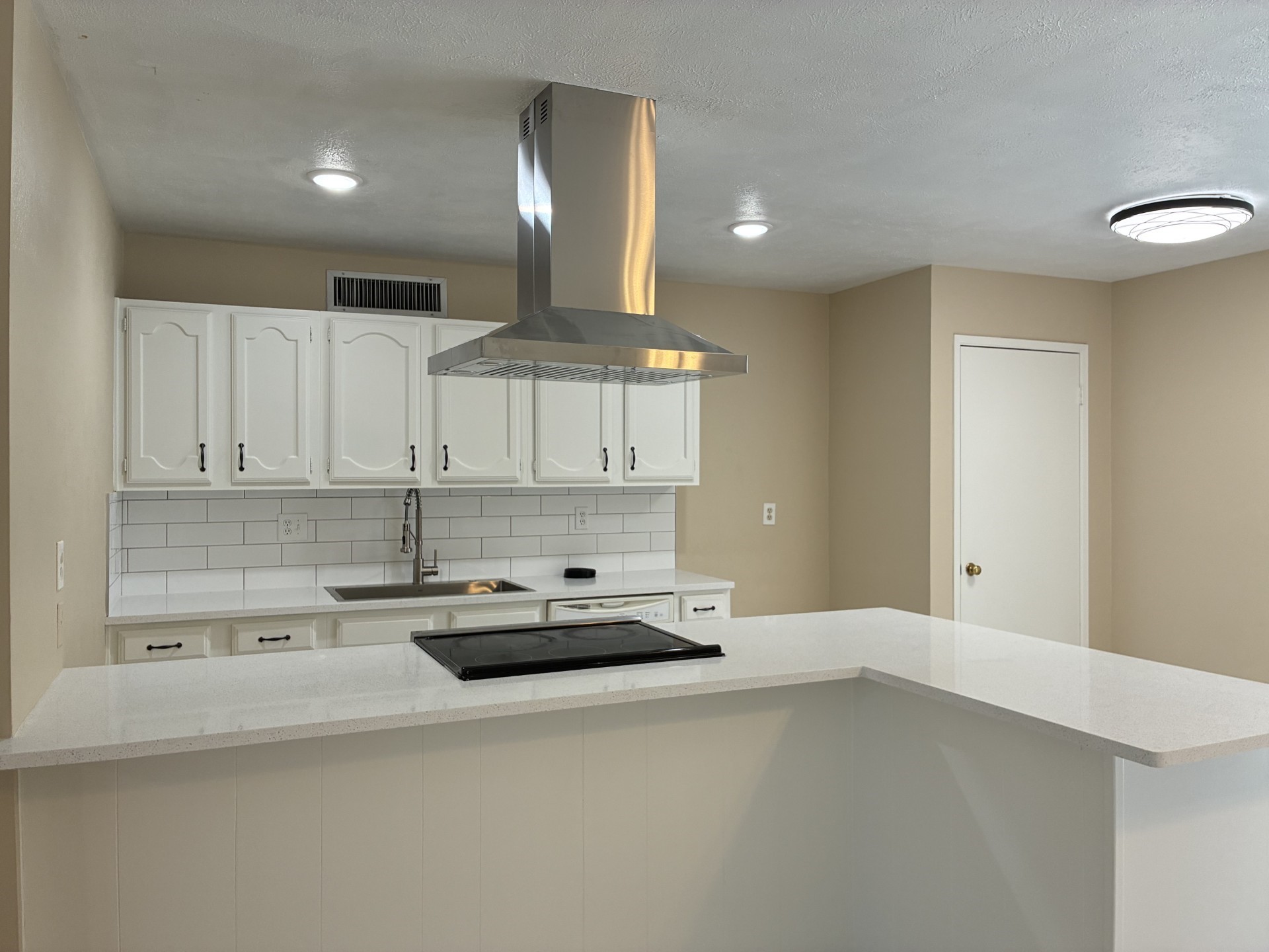 2715 Kingfisher Drive Property Photo 10