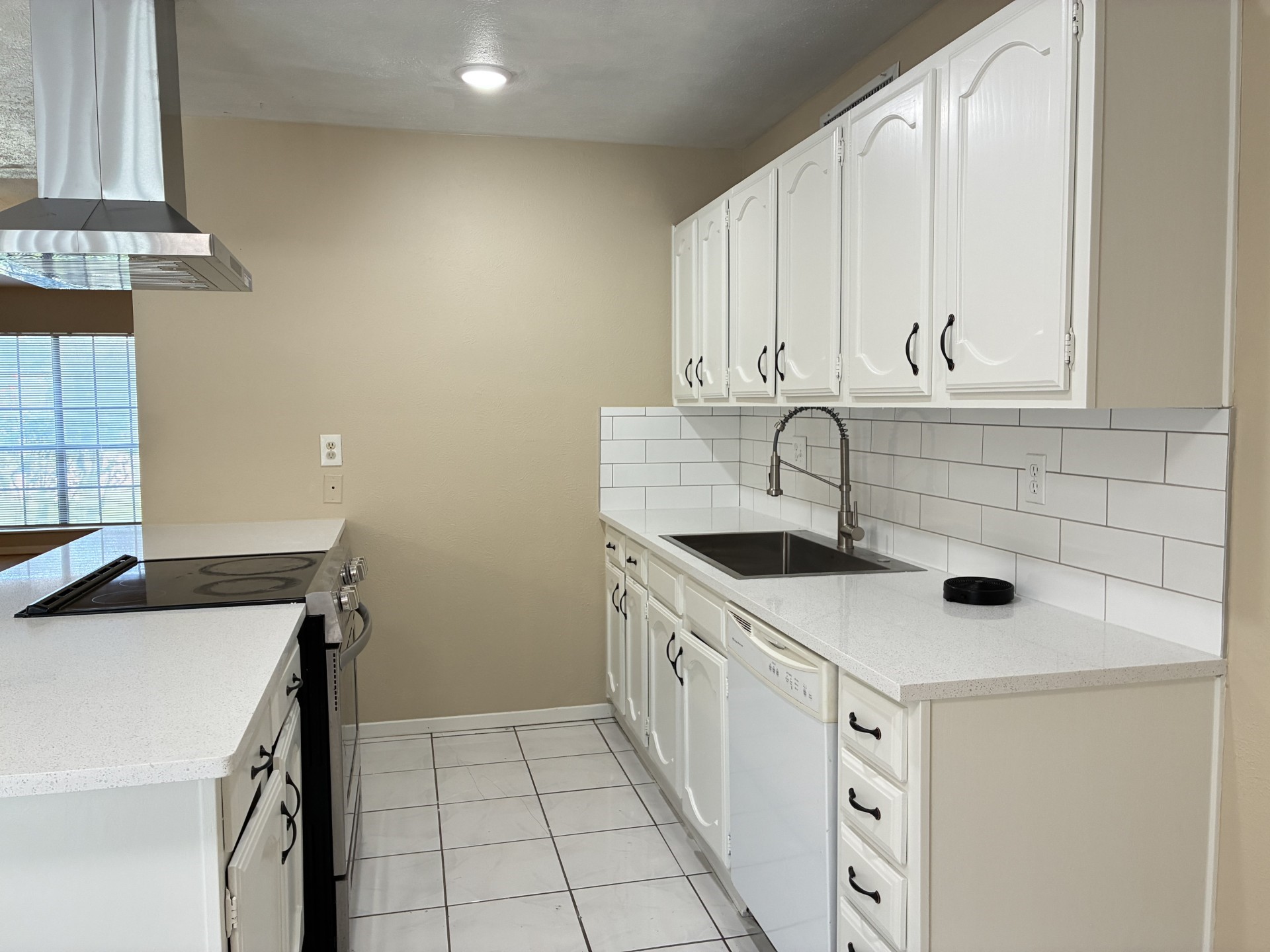 2715 Kingfisher Drive Property Photo 11