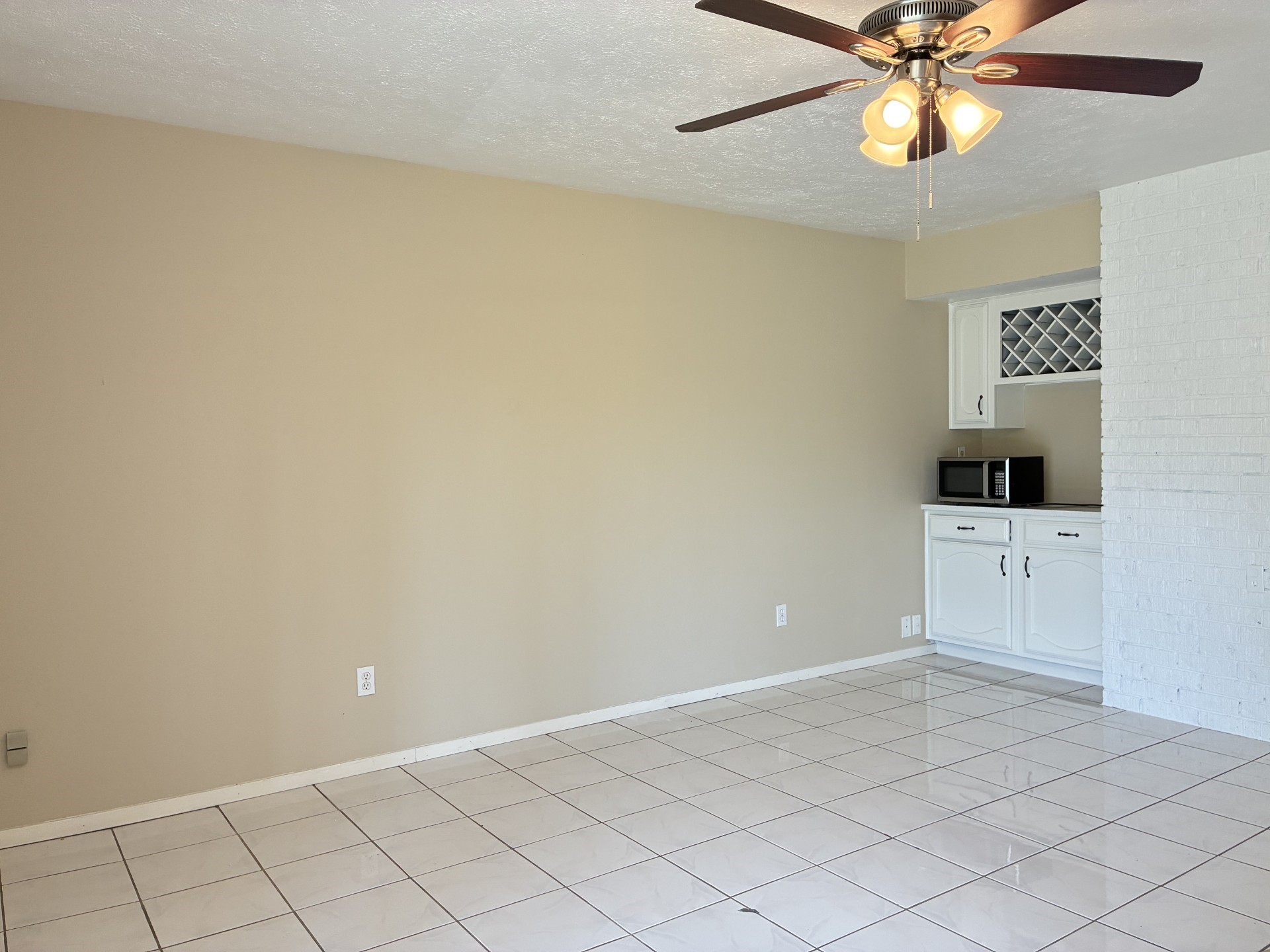 2715 Kingfisher Drive Property Photo 12