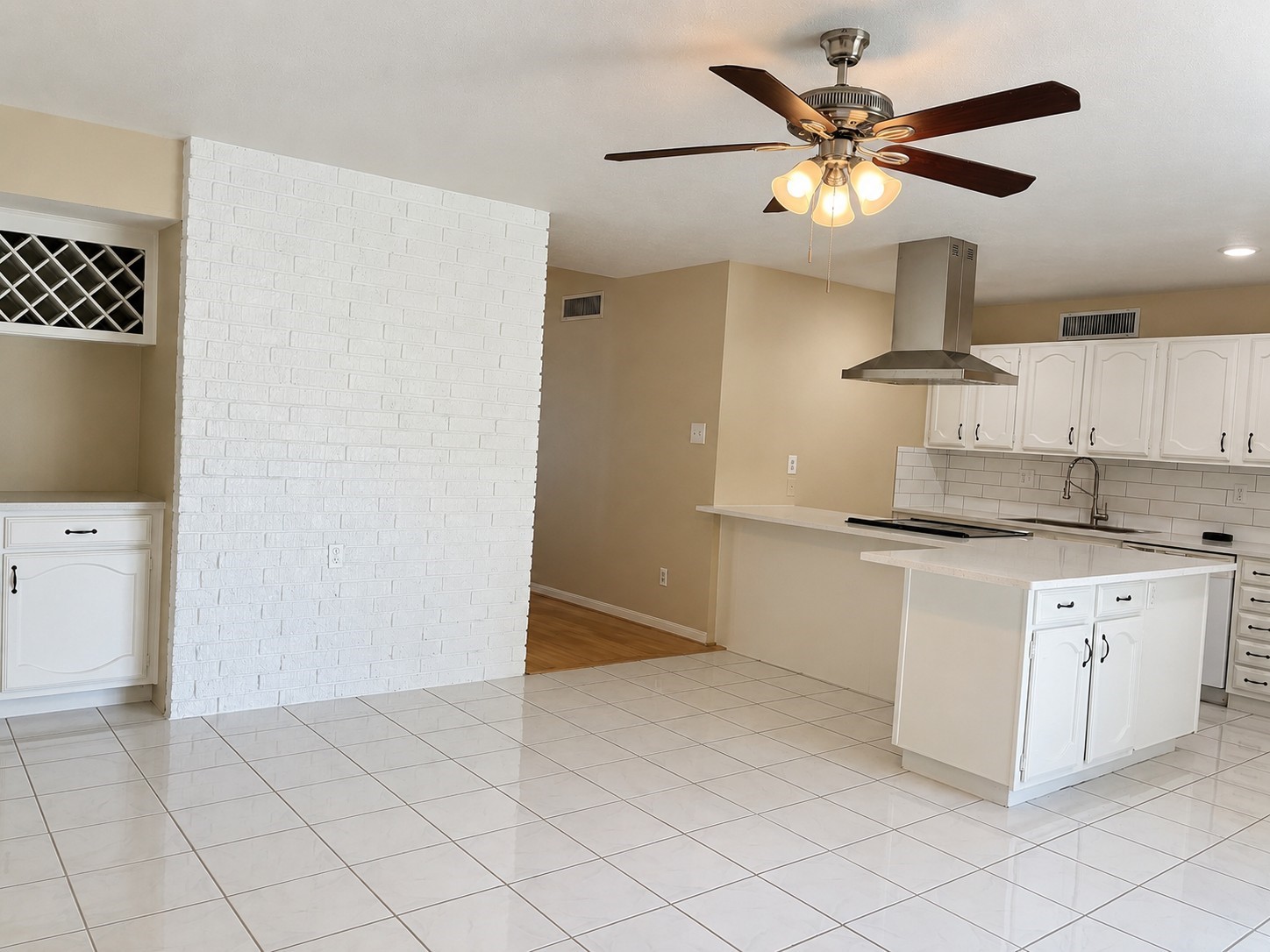 2715 Kingfisher Drive Property Photo 13