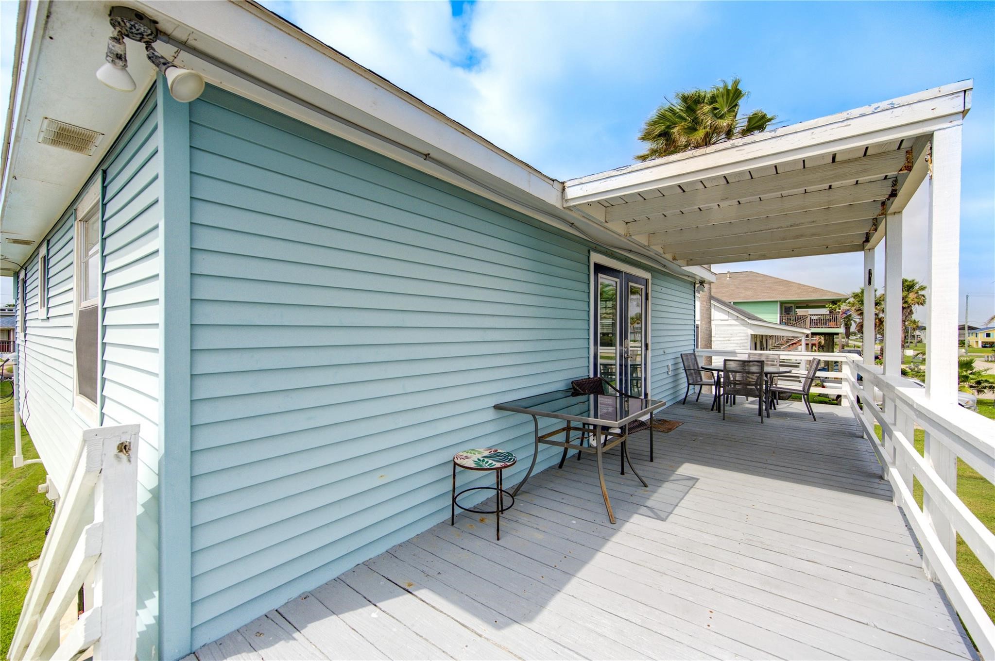 16622 John Silver Road Property Photo 5