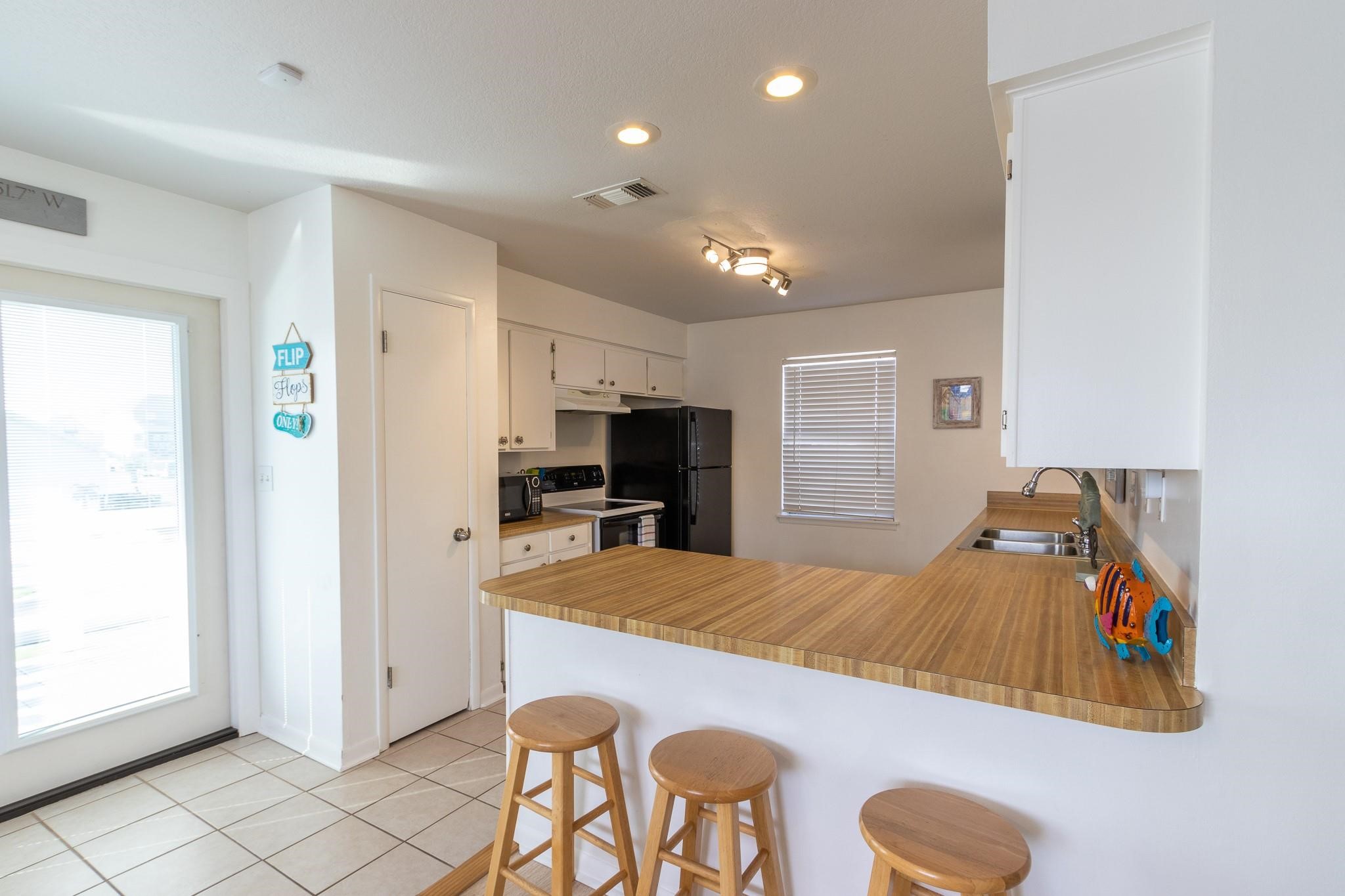 16622 John Silver Road Property Photo 6
