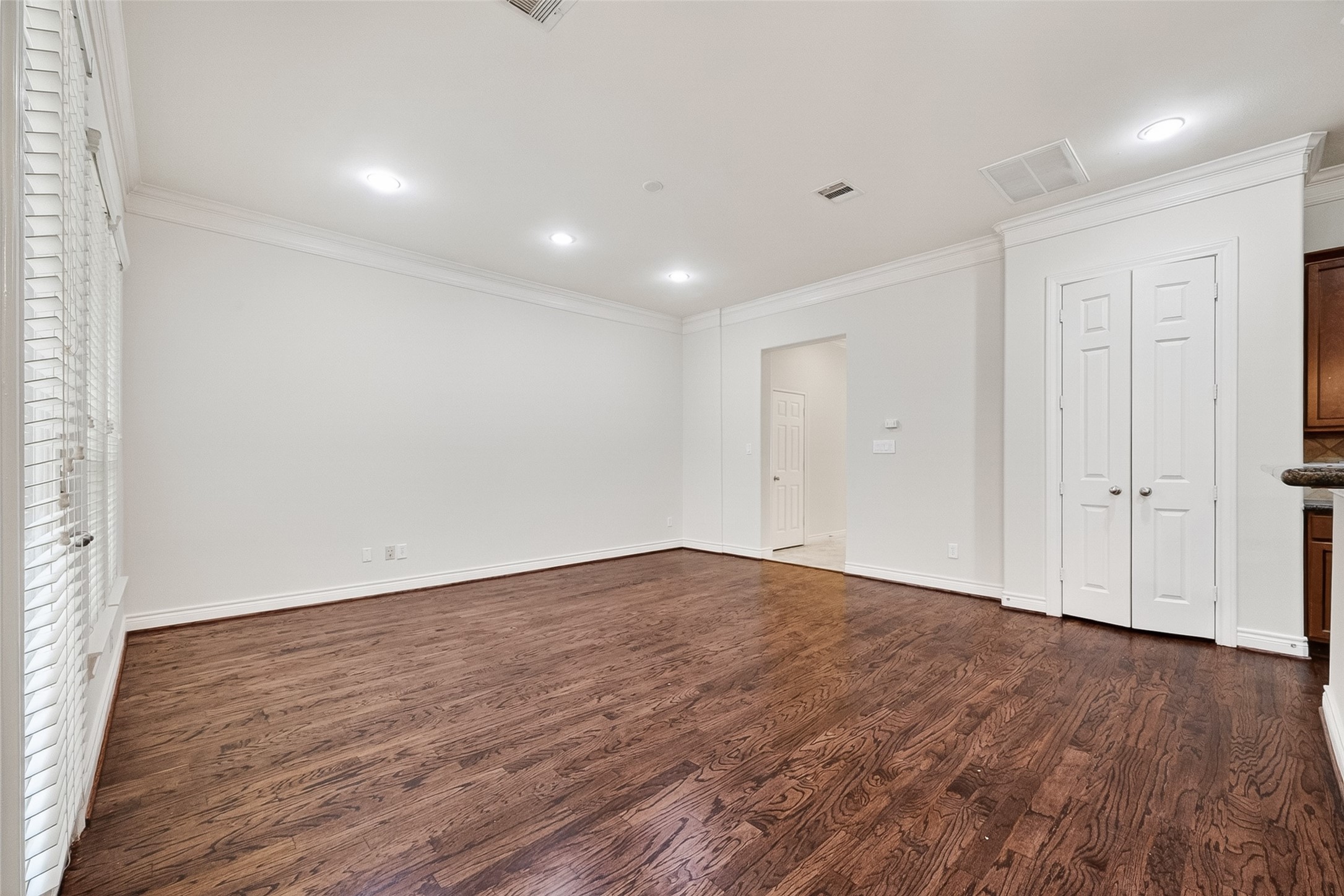5972 Kansas Street Property Photo 19