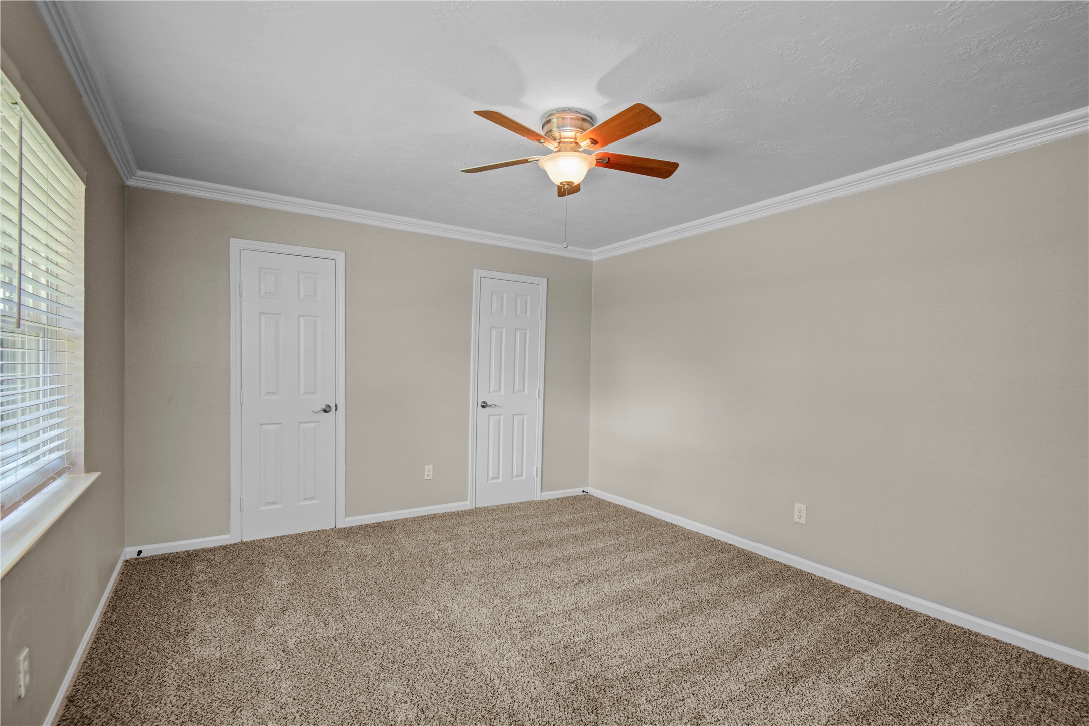15702 Wandering Trail Property Photo 19