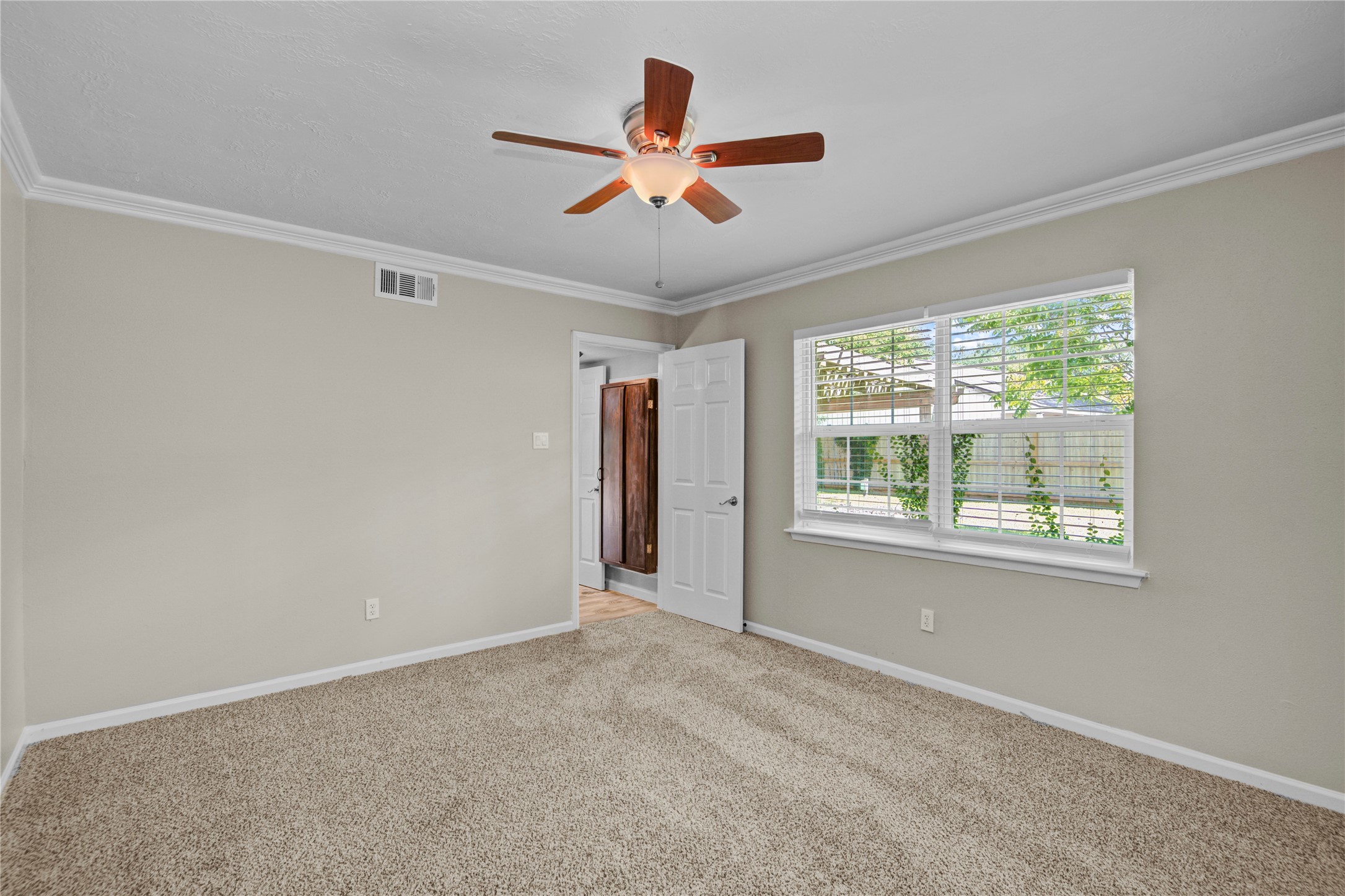 15702 Wandering Trail Property Photo 20