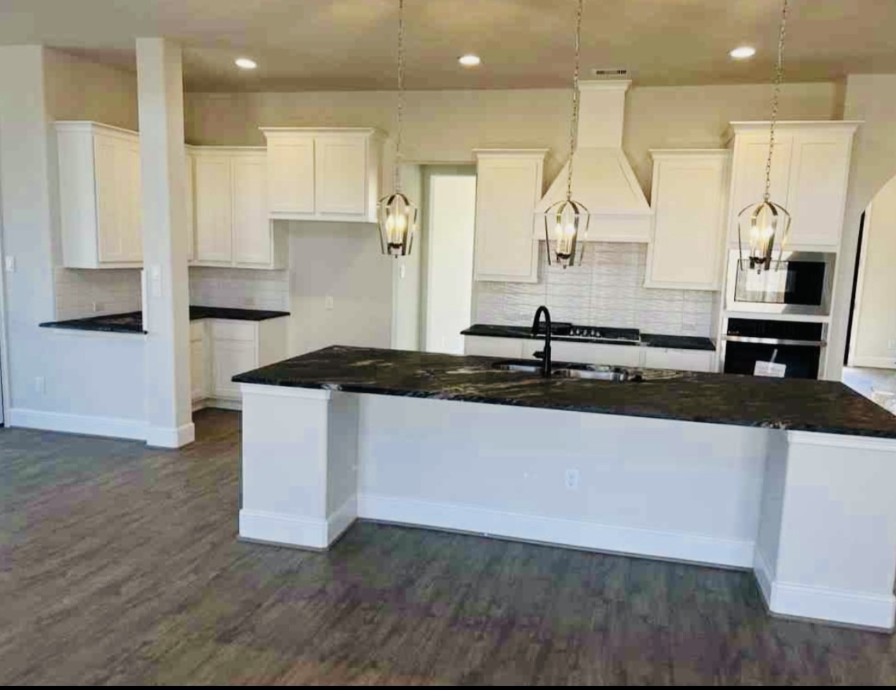 30530 S Creek Way Property Photo 9