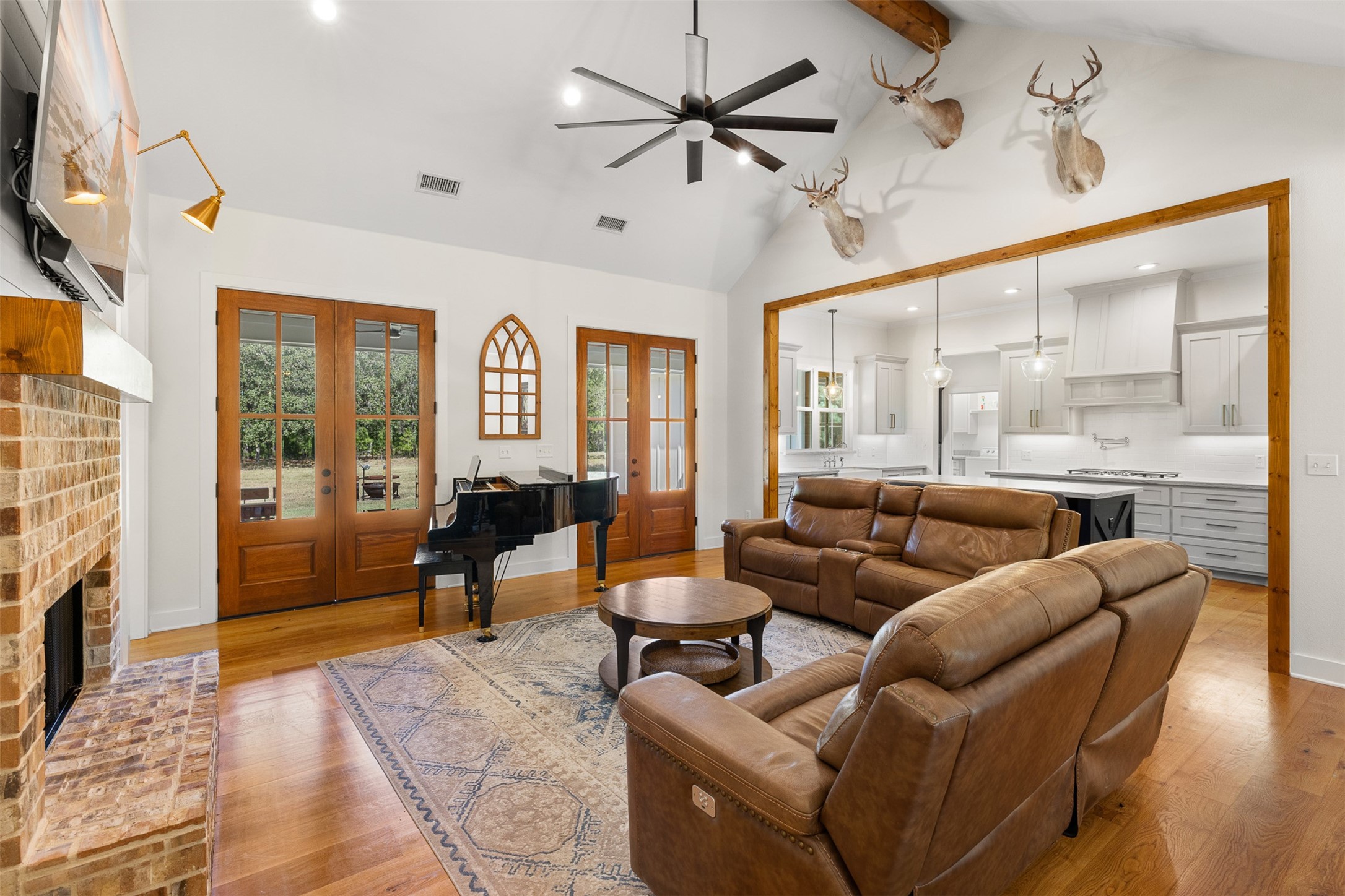 526 Piney Creek Road Property Photo 5