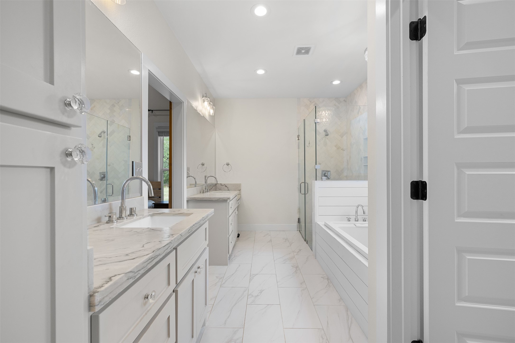 526 Piney Creek Road Property Photo 12
