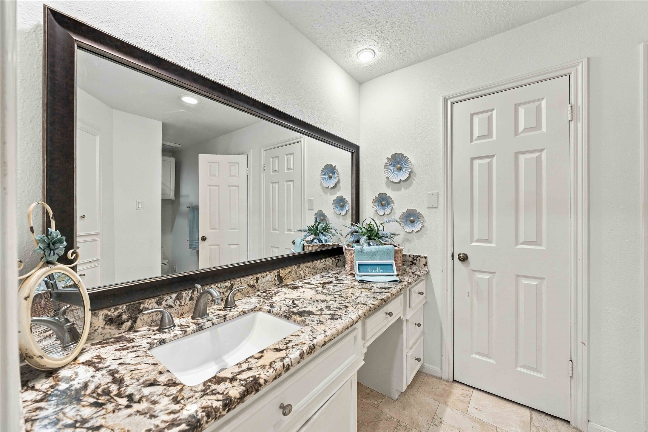 12219 Gladewick Drive Property Photo 18