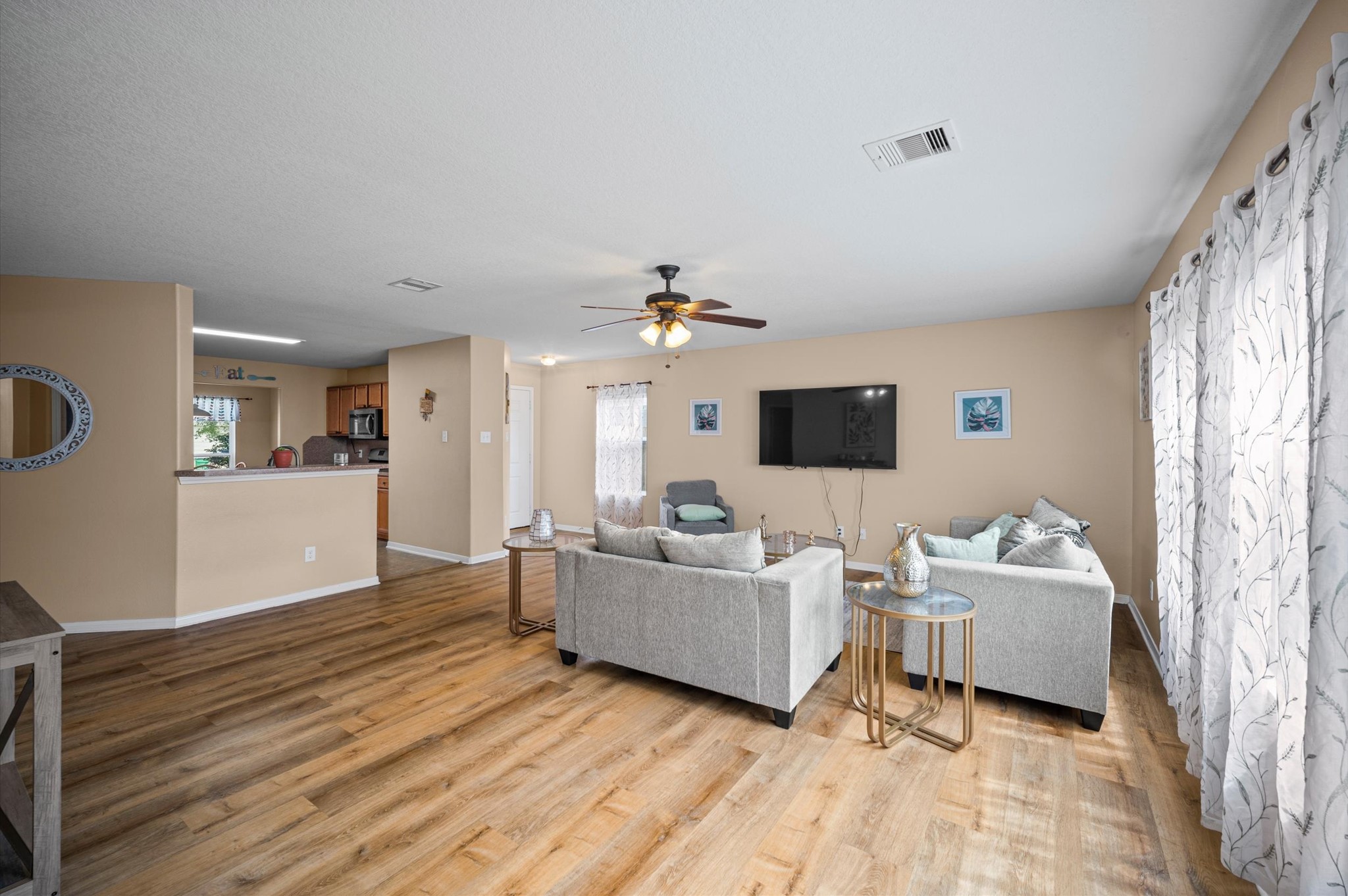 3615 Barkers Crossing Avenue Property Photo 6
