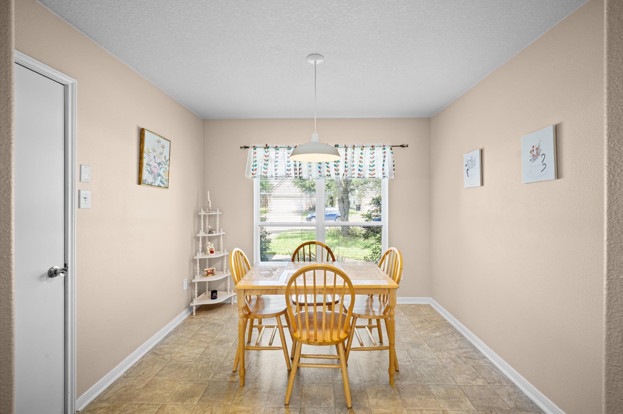 3615 Barkers Crossing Avenue Property Photo 8