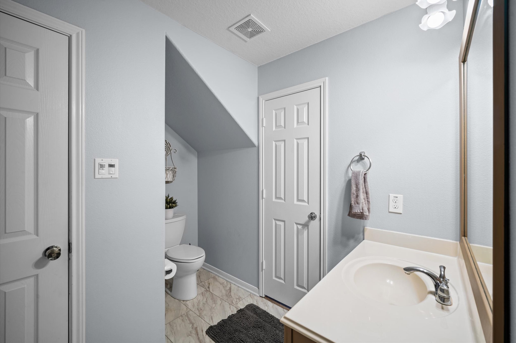 3615 Barkers Crossing Avenue Property Photo 15