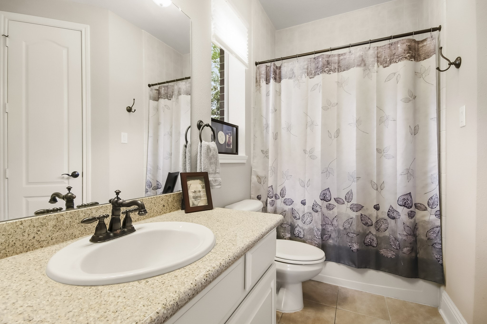 10007 Estes Hill Lane Property Photo 9