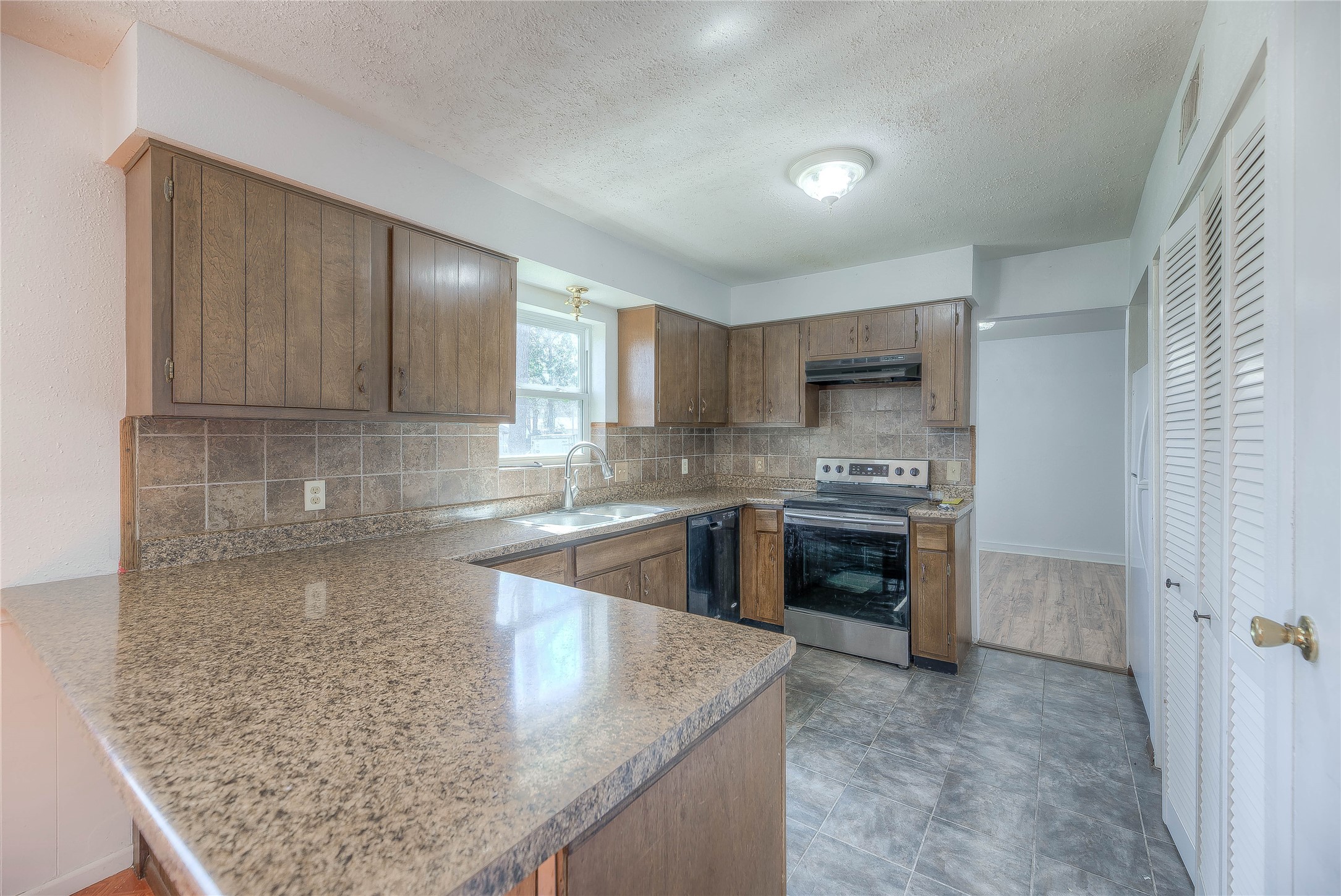 25634 Chestnut Lane Property Photo 9