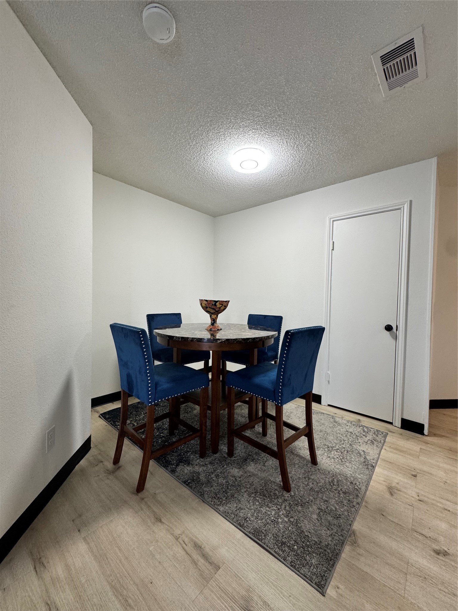 1319 Brenda Lane D Property Photo 3