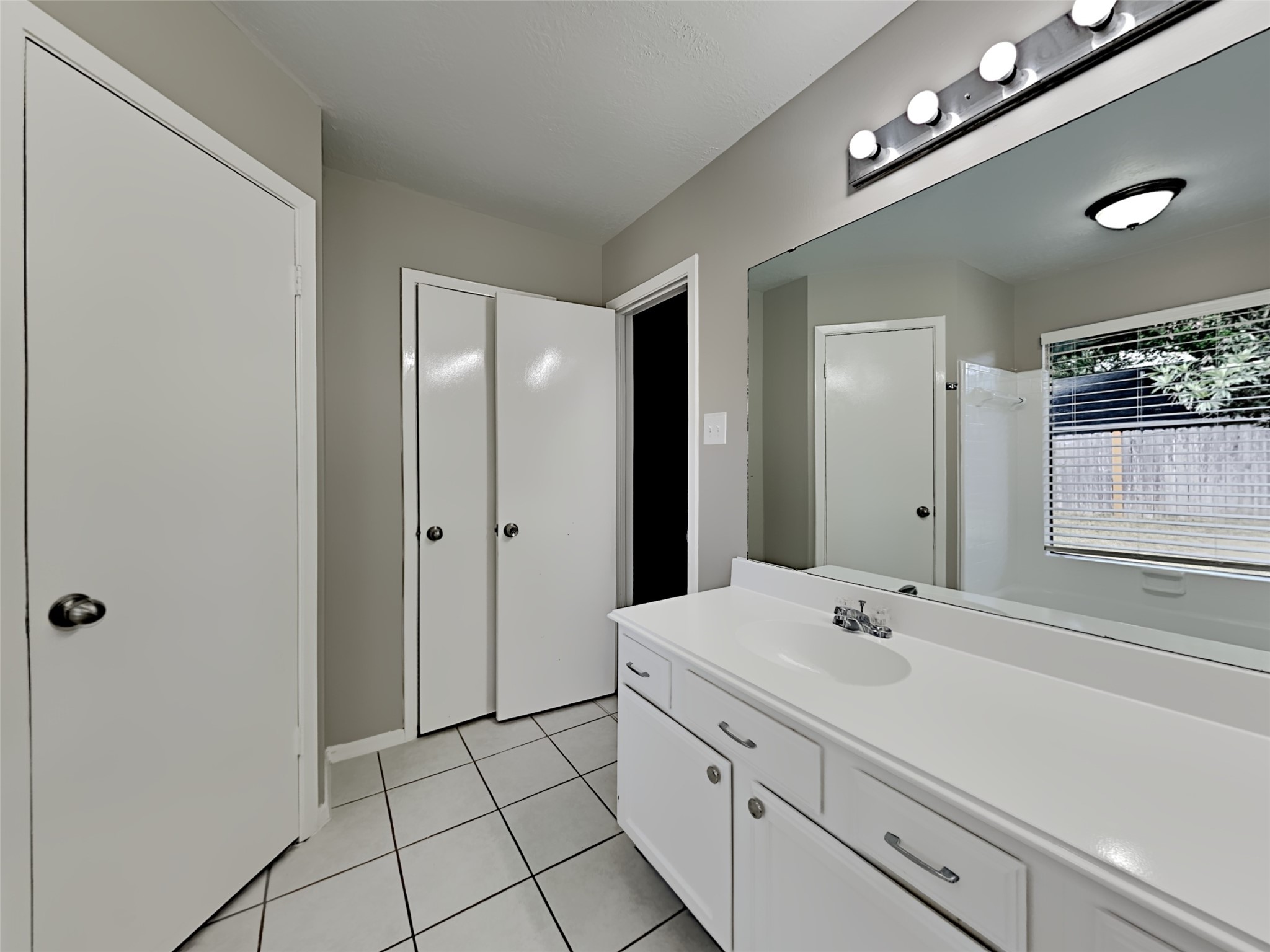 3206 Sedgeborough Drive Property Photo 9