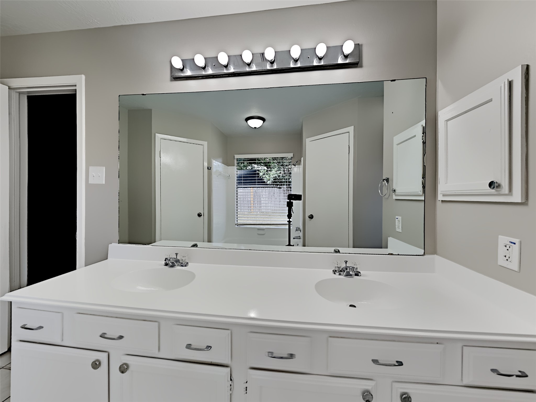 3206 Sedgeborough Drive Property Photo 10