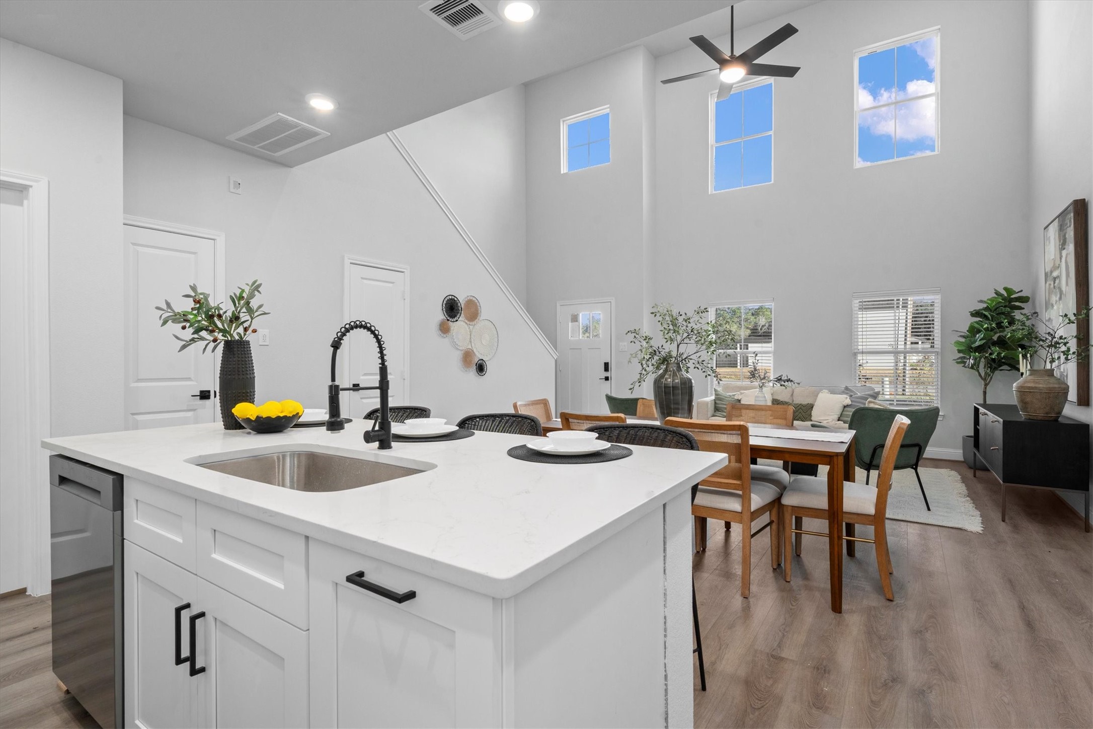 11315 Luna Drive Property Photo 15