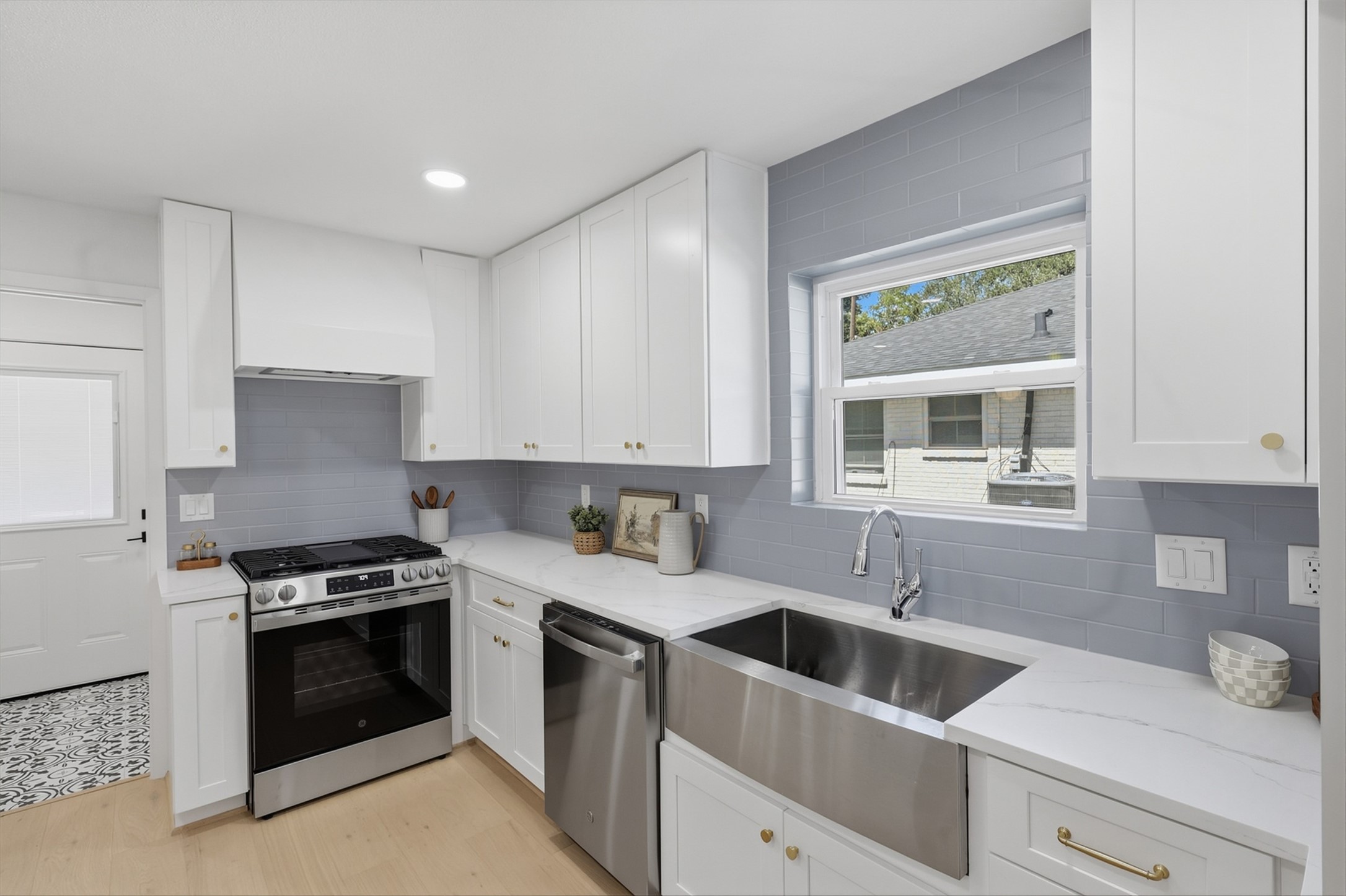 5227 Kinglet Street Property Photo 12