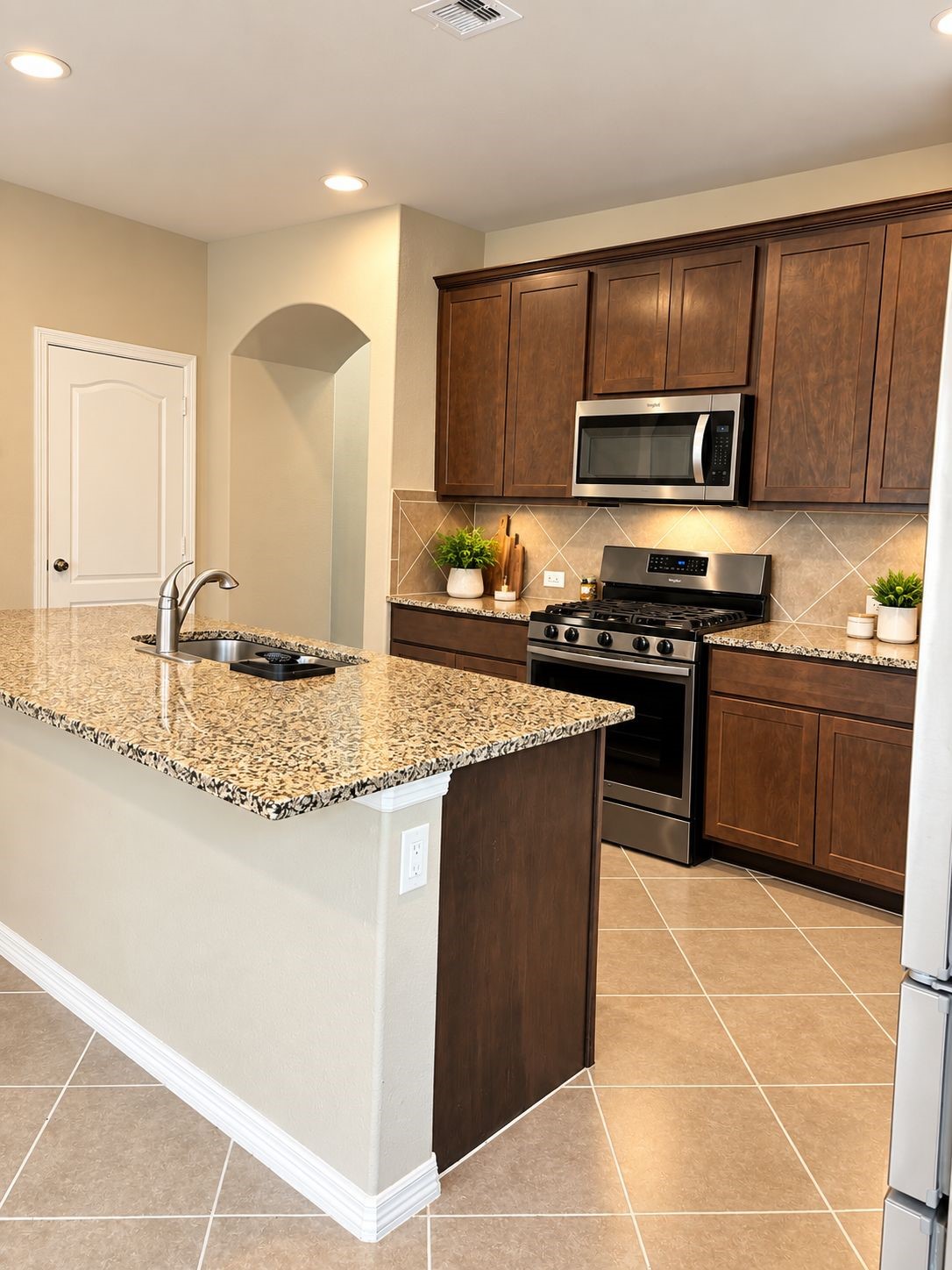 2027 Brookmont Drive Property Photo 5