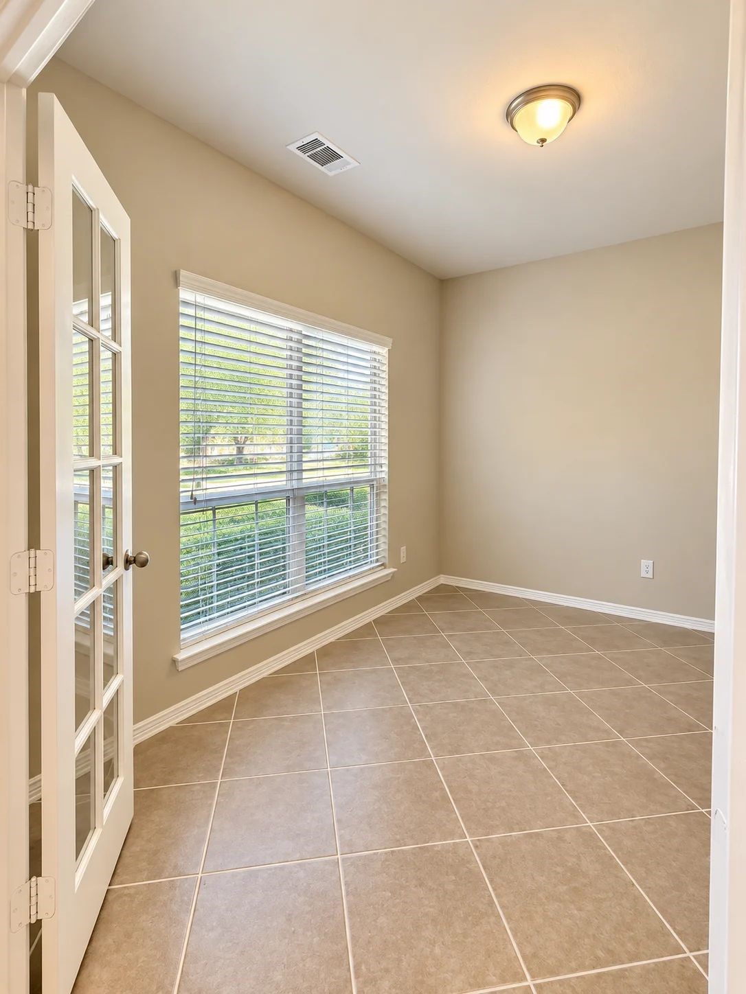 2027 Brookmont Drive Property Photo 14