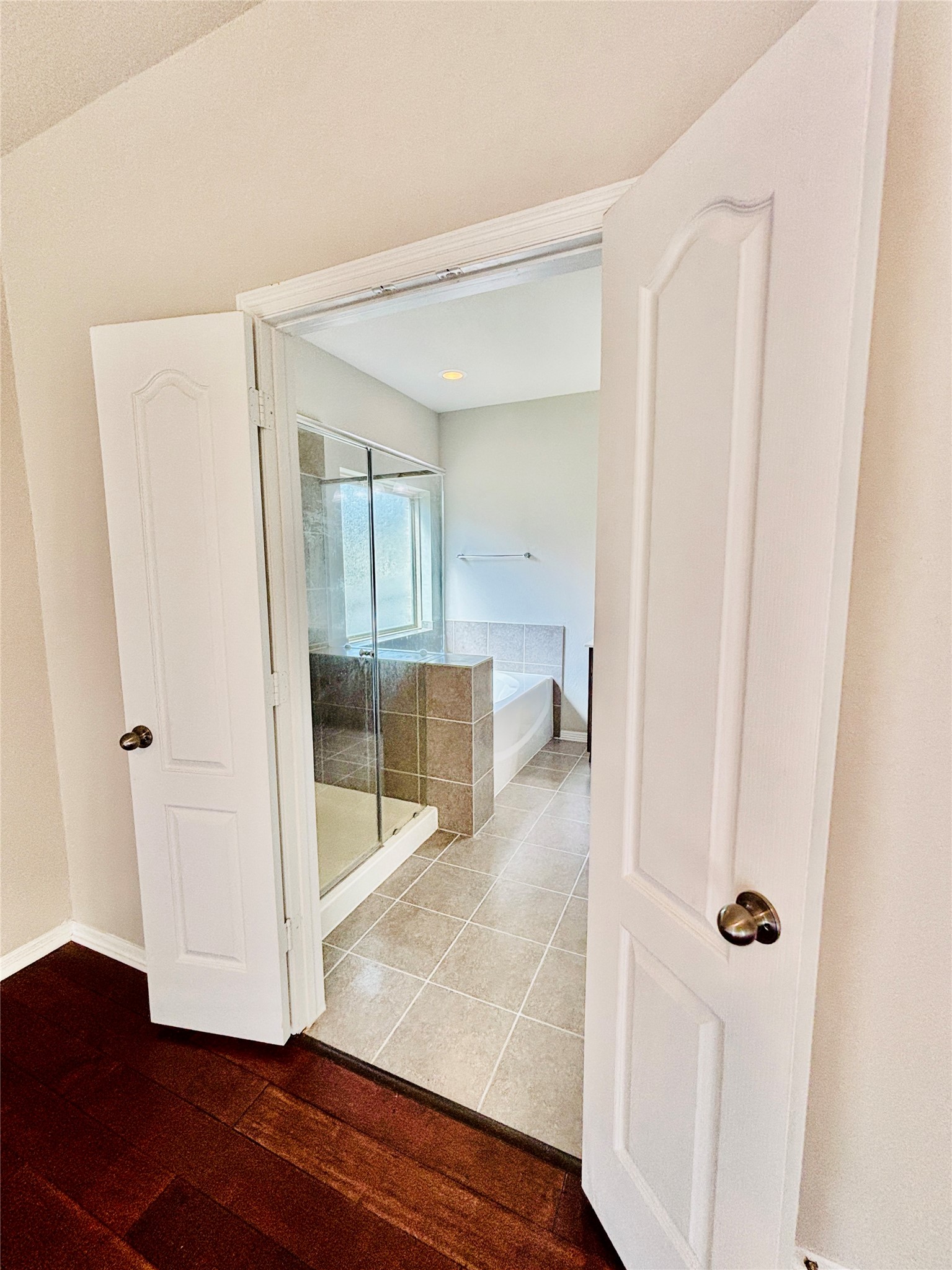 2027 Brookmont Drive Property Photo 23