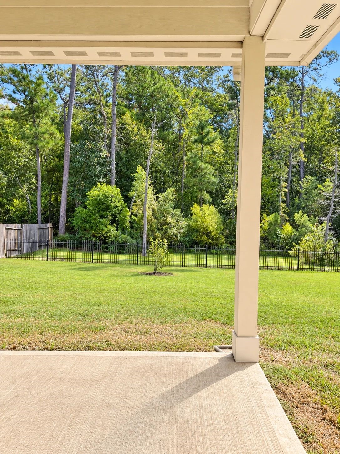 2027 Brookmont Drive Property Photo 33