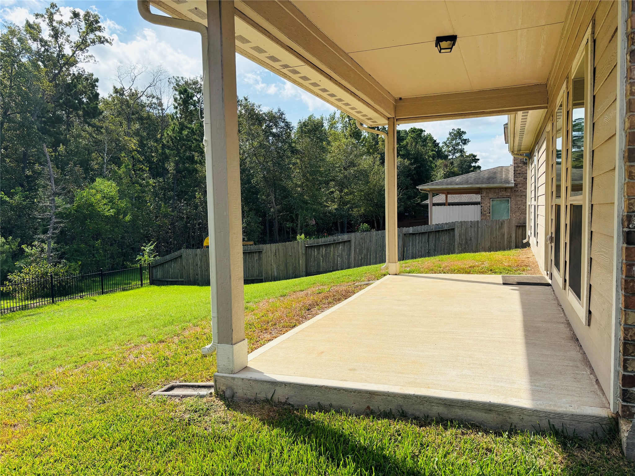 2027 Brookmont Drive Property Photo 34