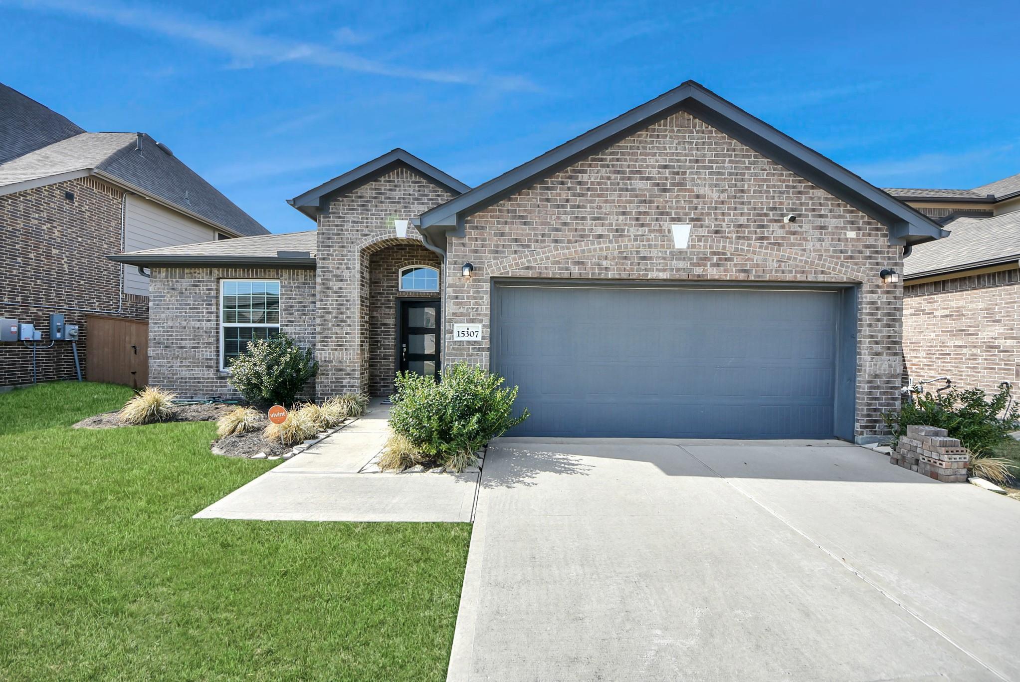 15307 Davan Springs Dr Property Photo 1