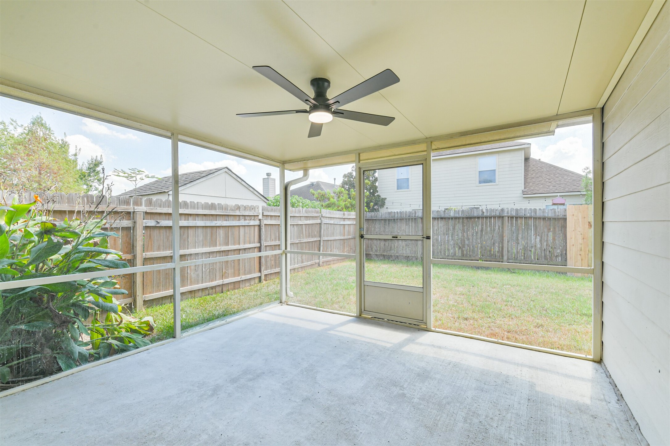 8331 Loetsch Ridge Way Property Photo 29