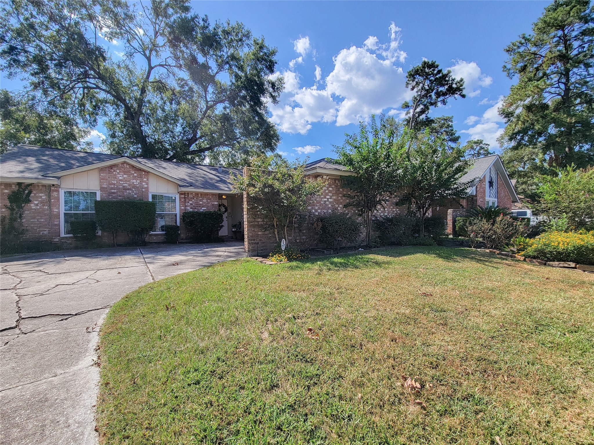 5414 Sweetwind Lane Property Photo 3