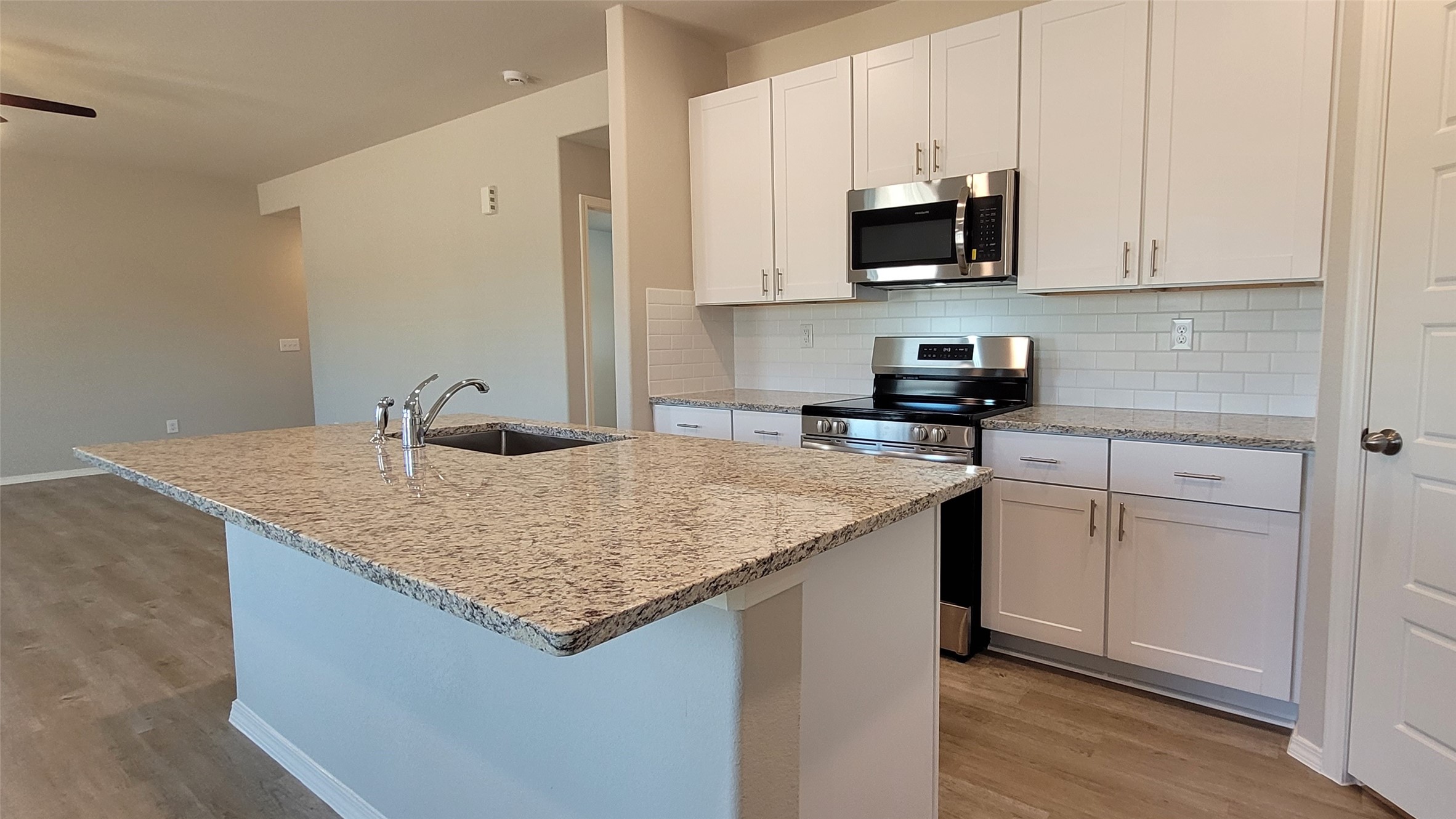 526 Dalloway Street Property Photo 14