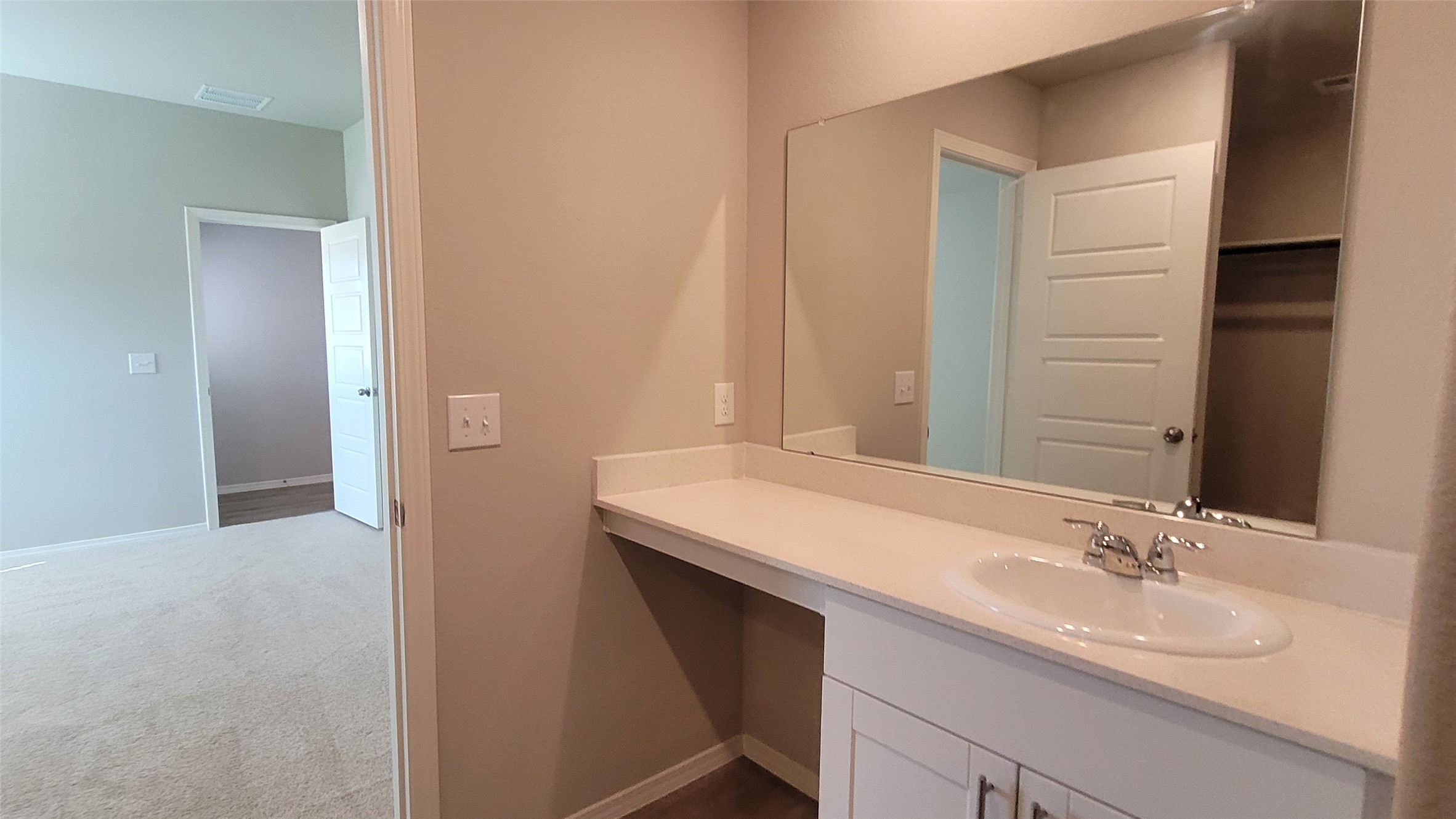 526 Dalloway Street Property Photo 22