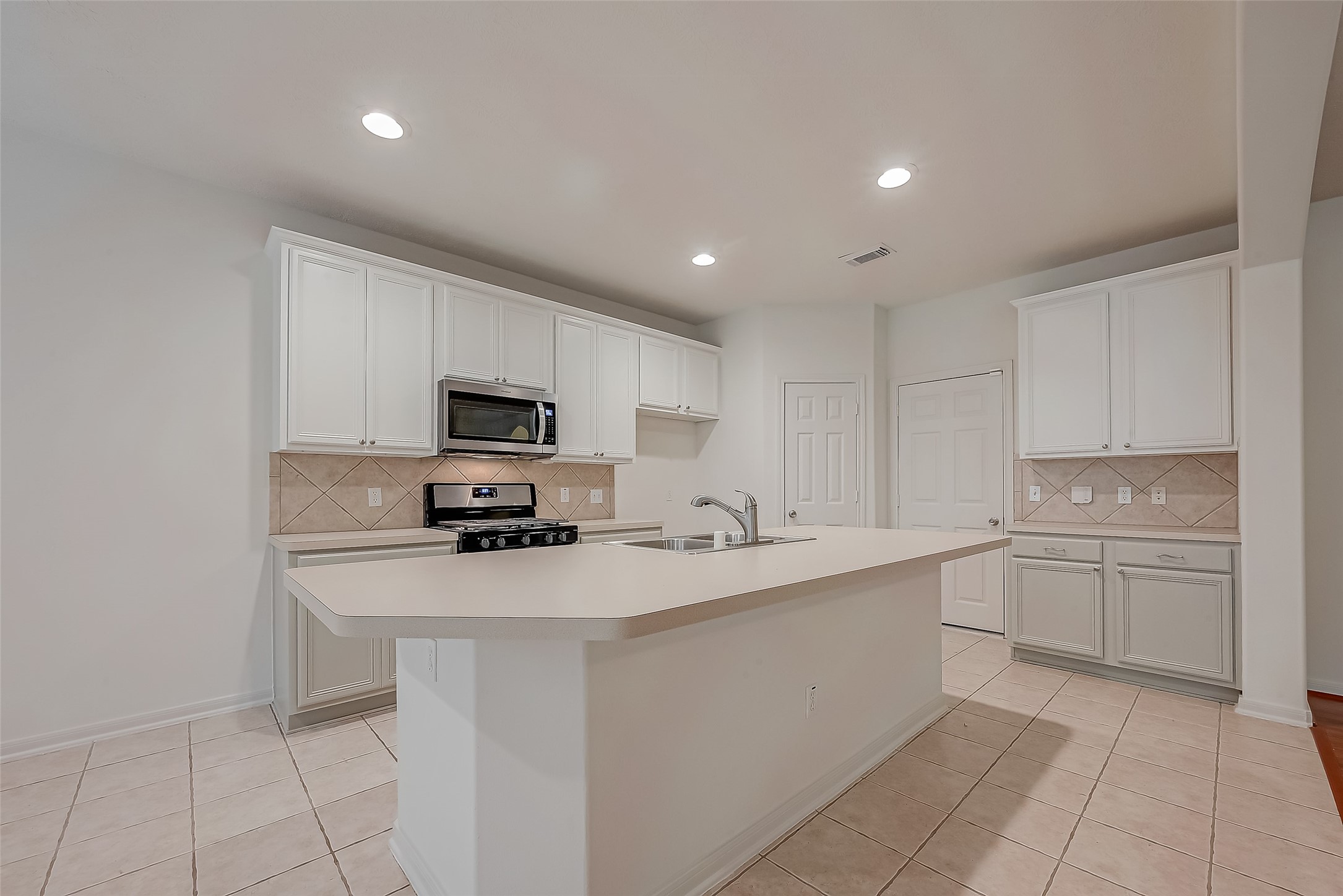 22 Stone Arrow Place Property Photo 6