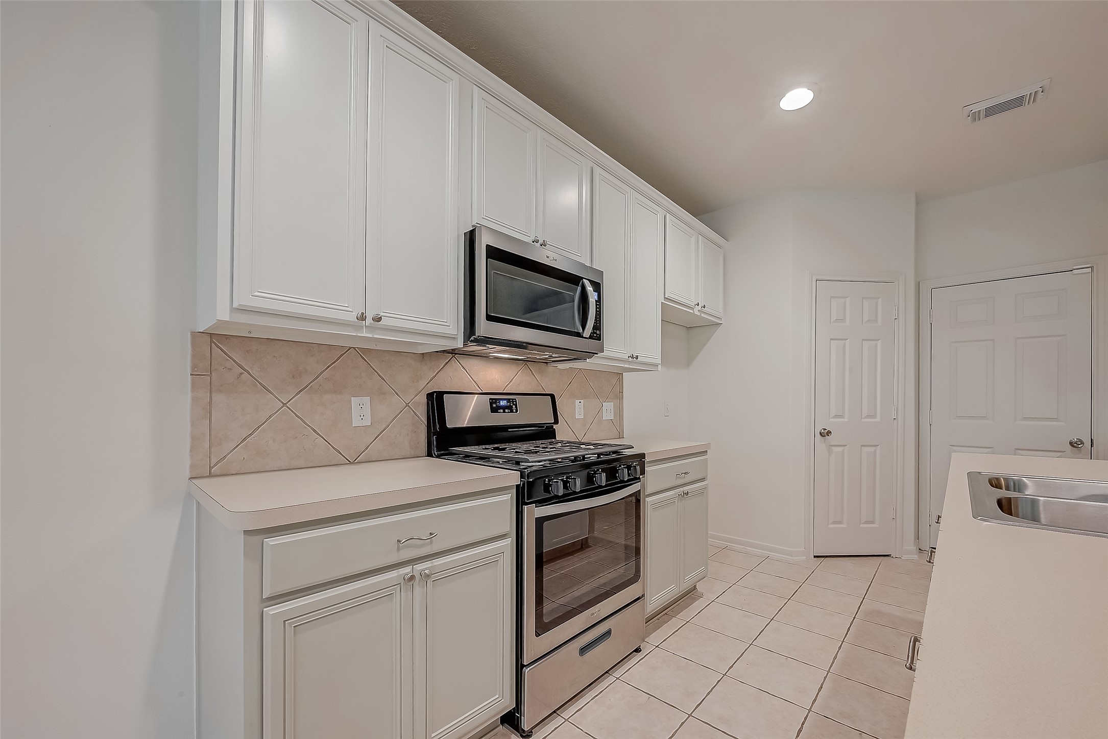 22 Stone Arrow Place Property Photo 7
