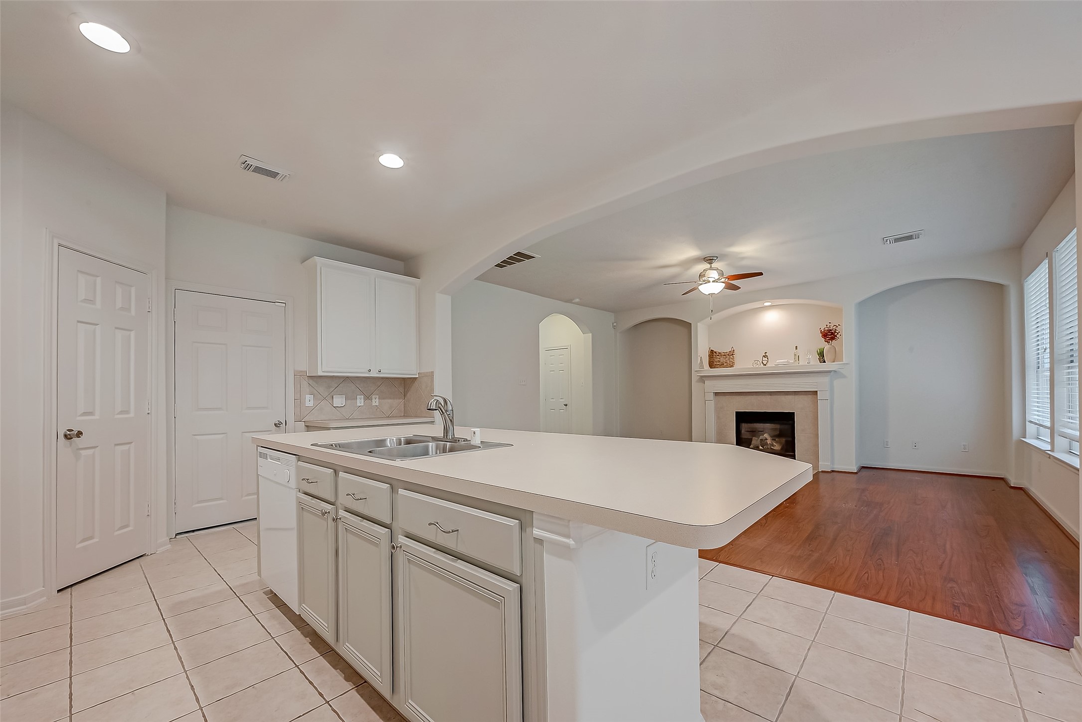 22 Stone Arrow Place Property Photo 8