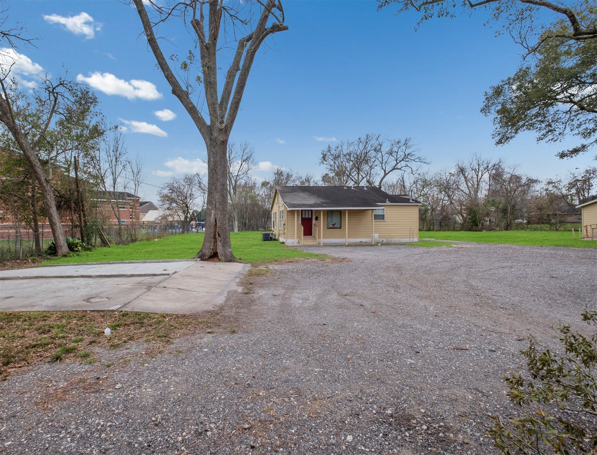 8248 Hartford Street Property Photo 10