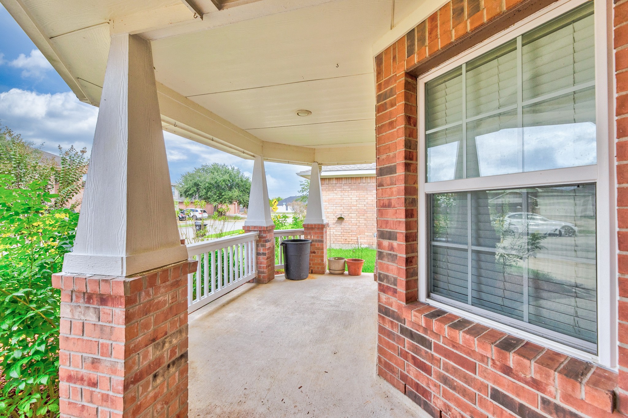 21615 Britton Hill Way Property Photo 5