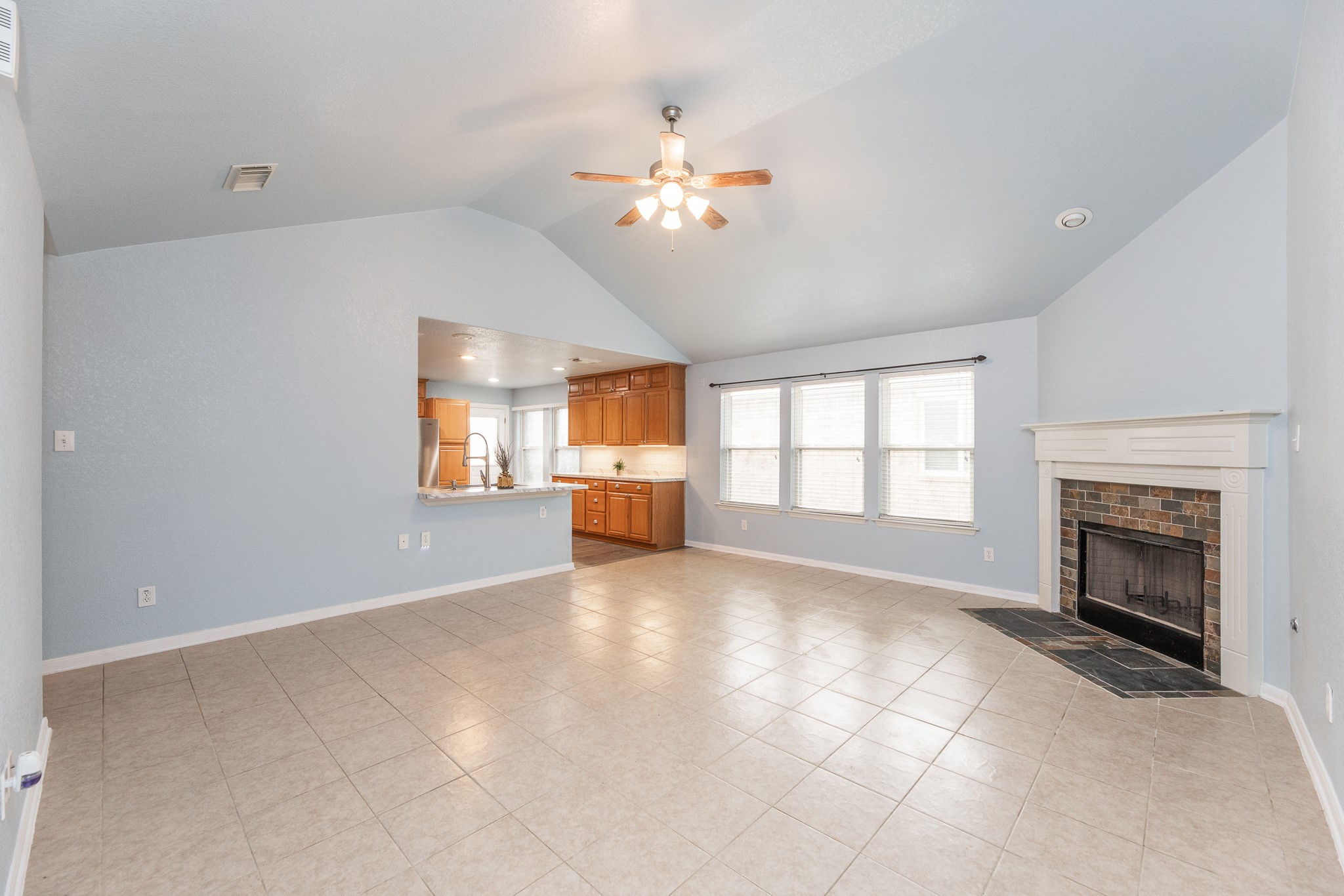 21615 Britton Hill Way Property Photo 7