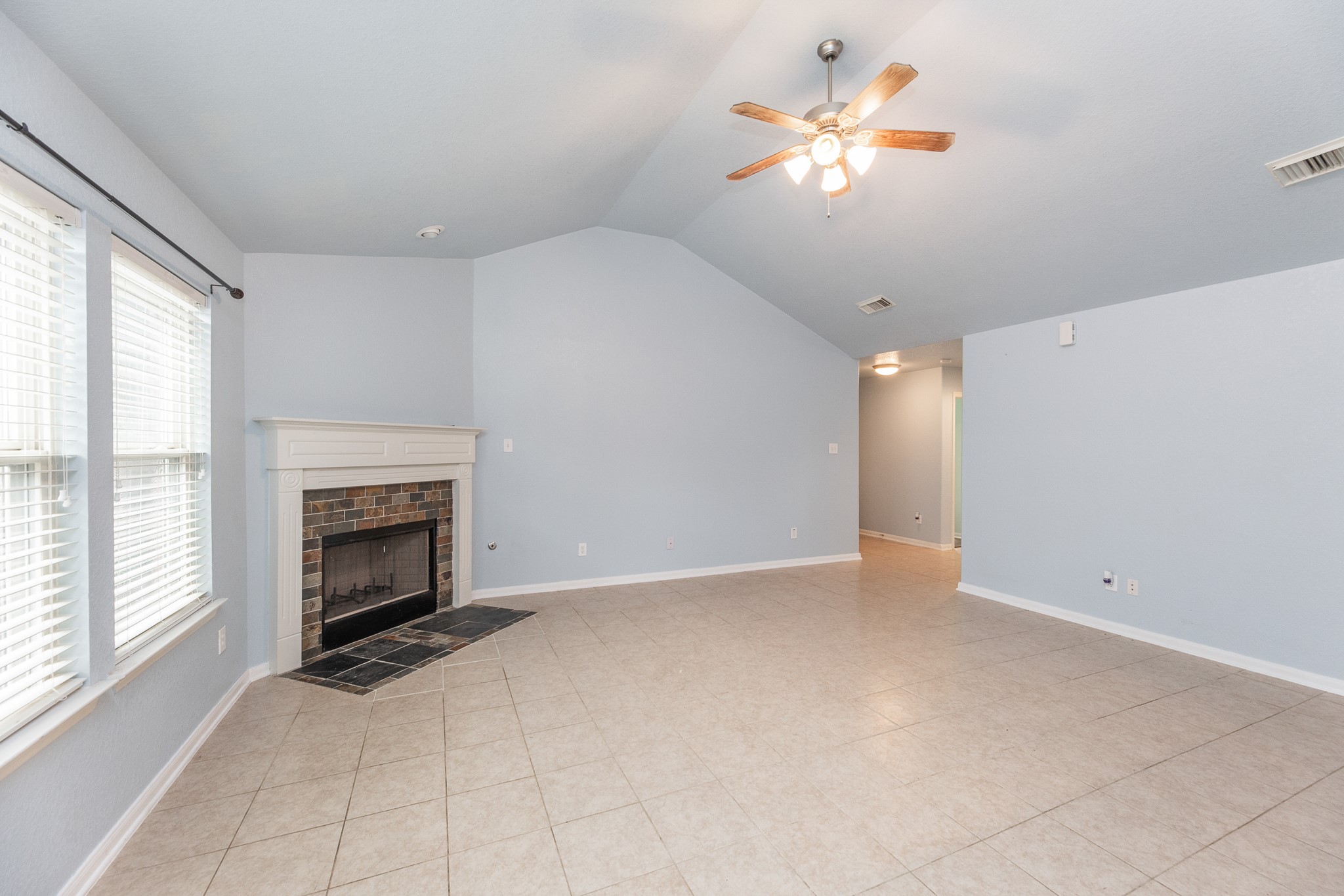21615 Britton Hill Way Property Photo 10