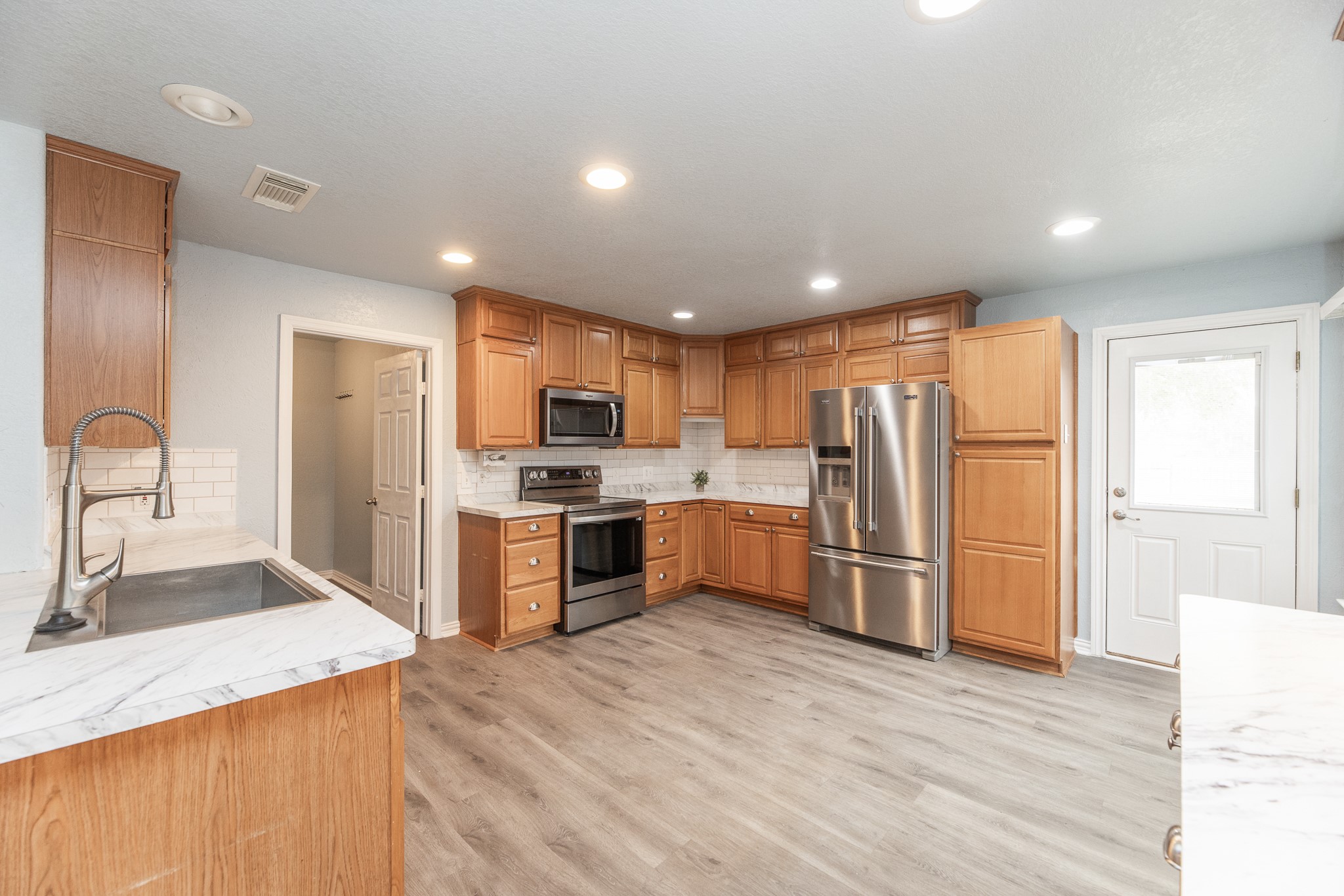 21615 Britton Hill Way Property Photo 13