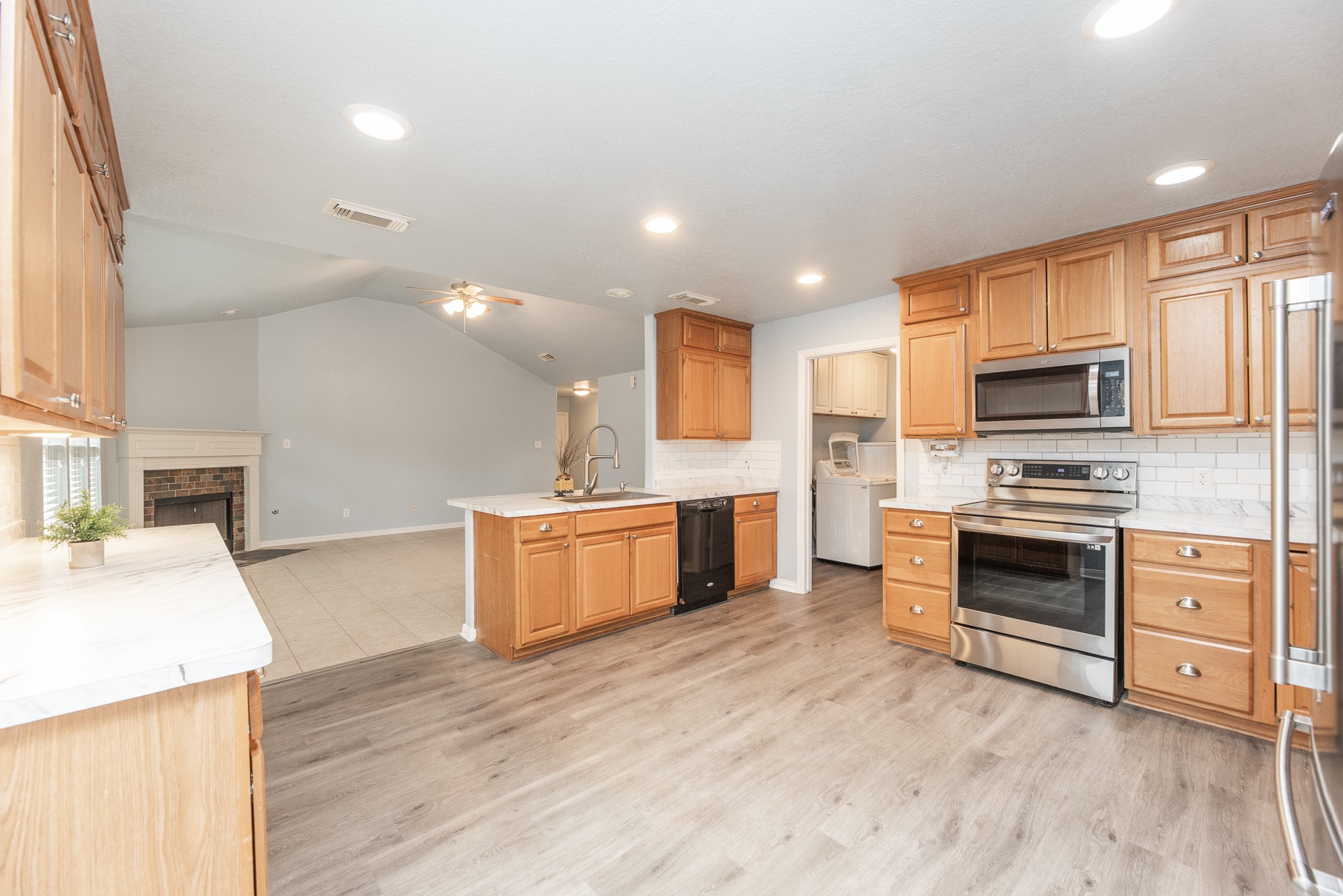 21615 Britton Hill Way Property Photo 14