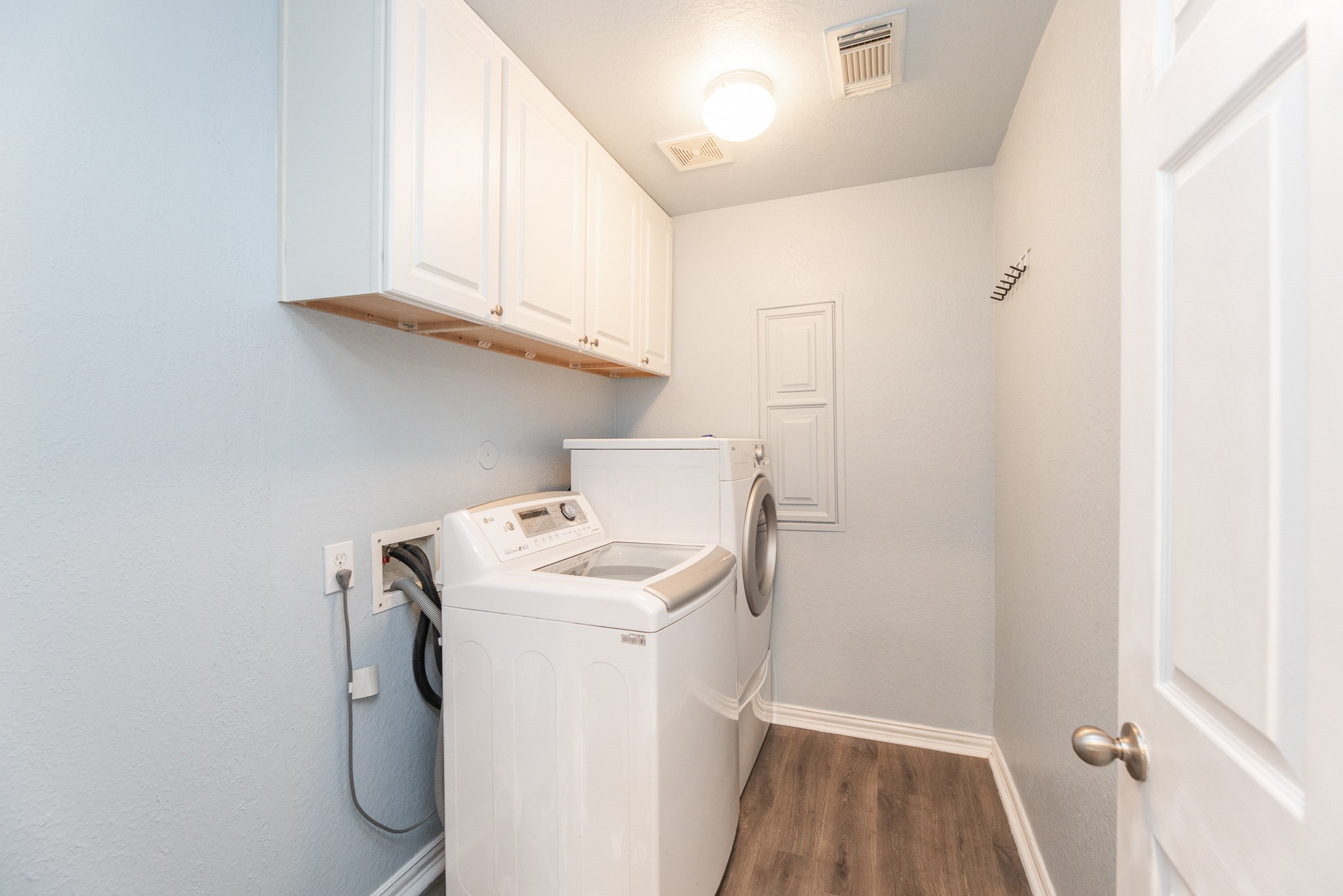 21615 Britton Hill Way Property Photo 18