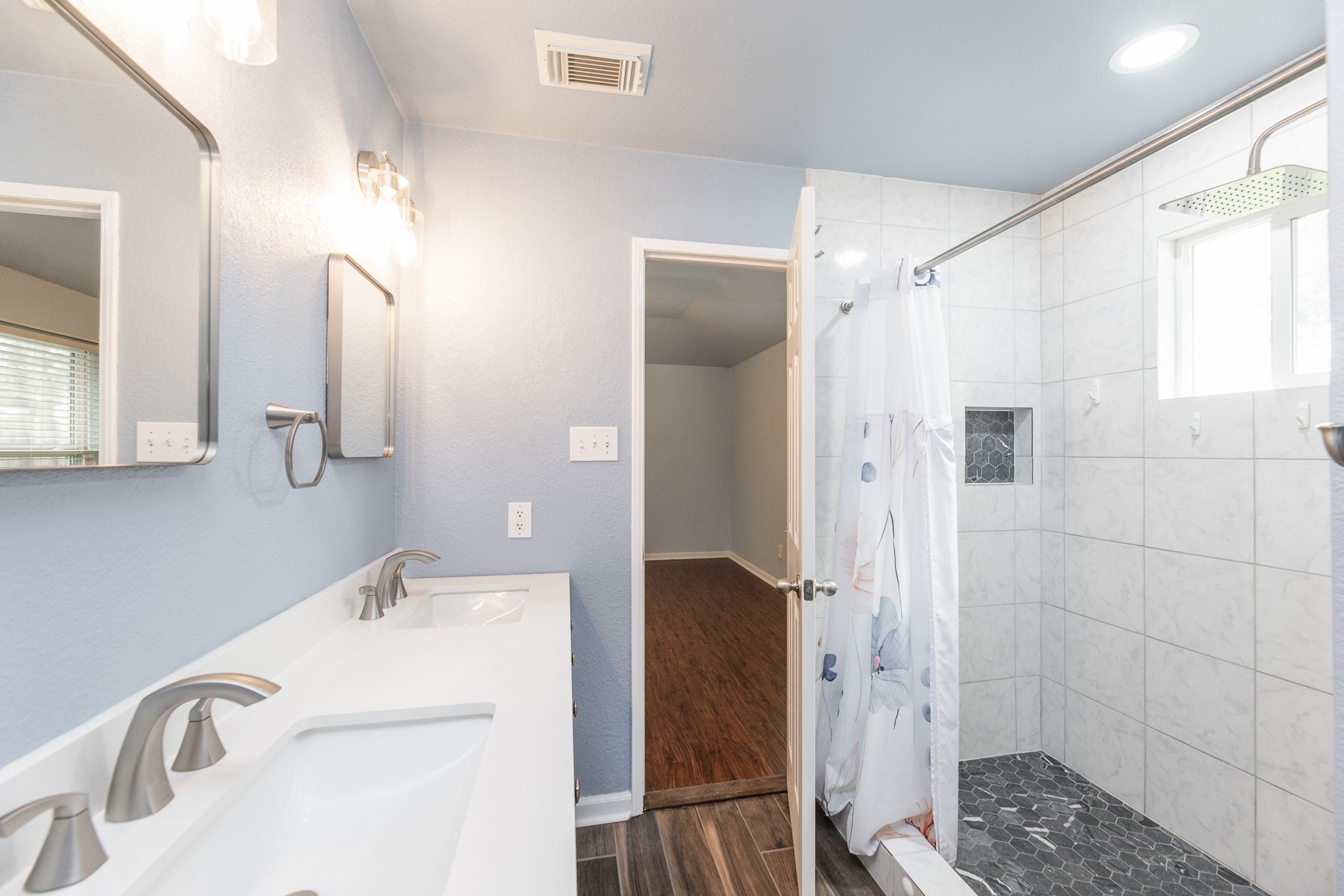 21615 Britton Hill Way Property Photo 23