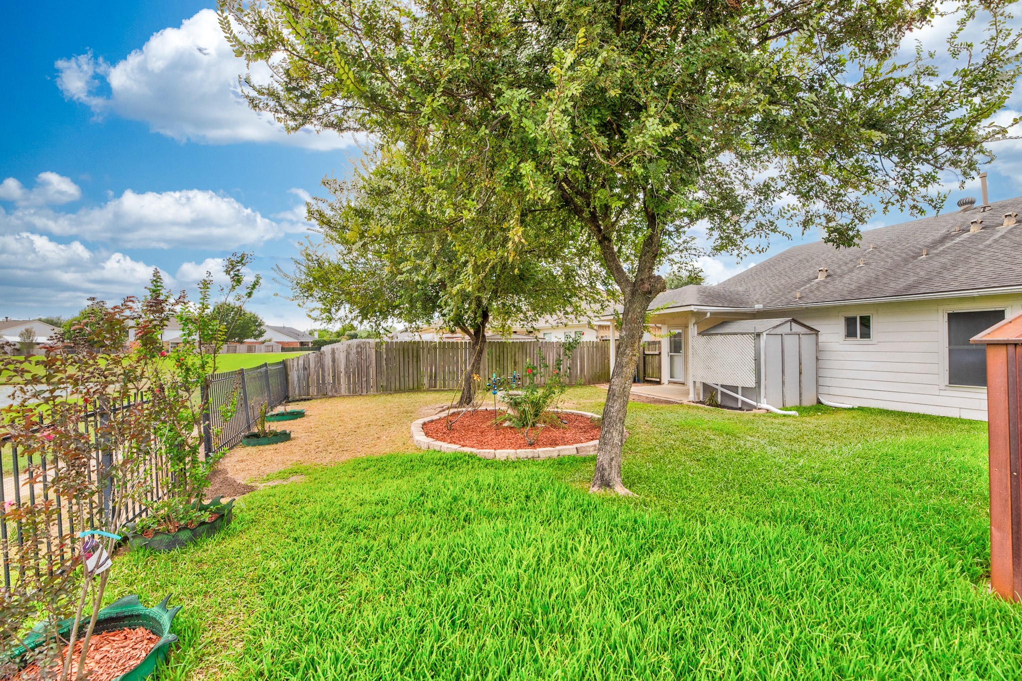 21615 Britton Hill Way Property Photo 32