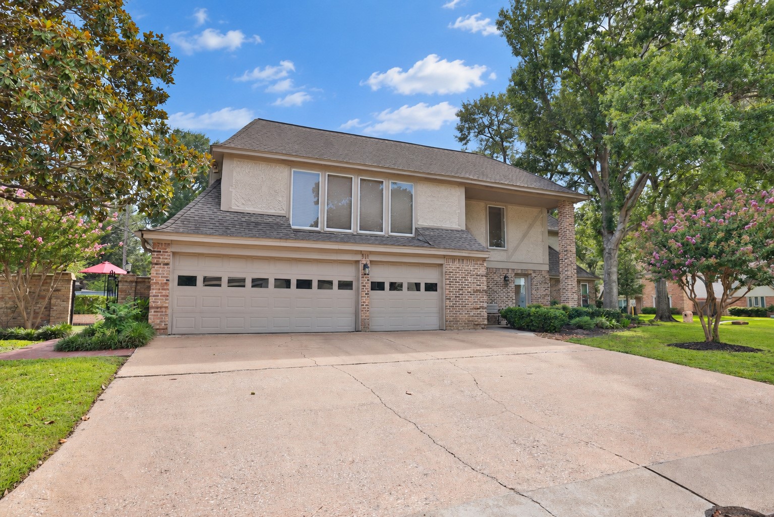 9203 Godstone Lane Property Photo 4