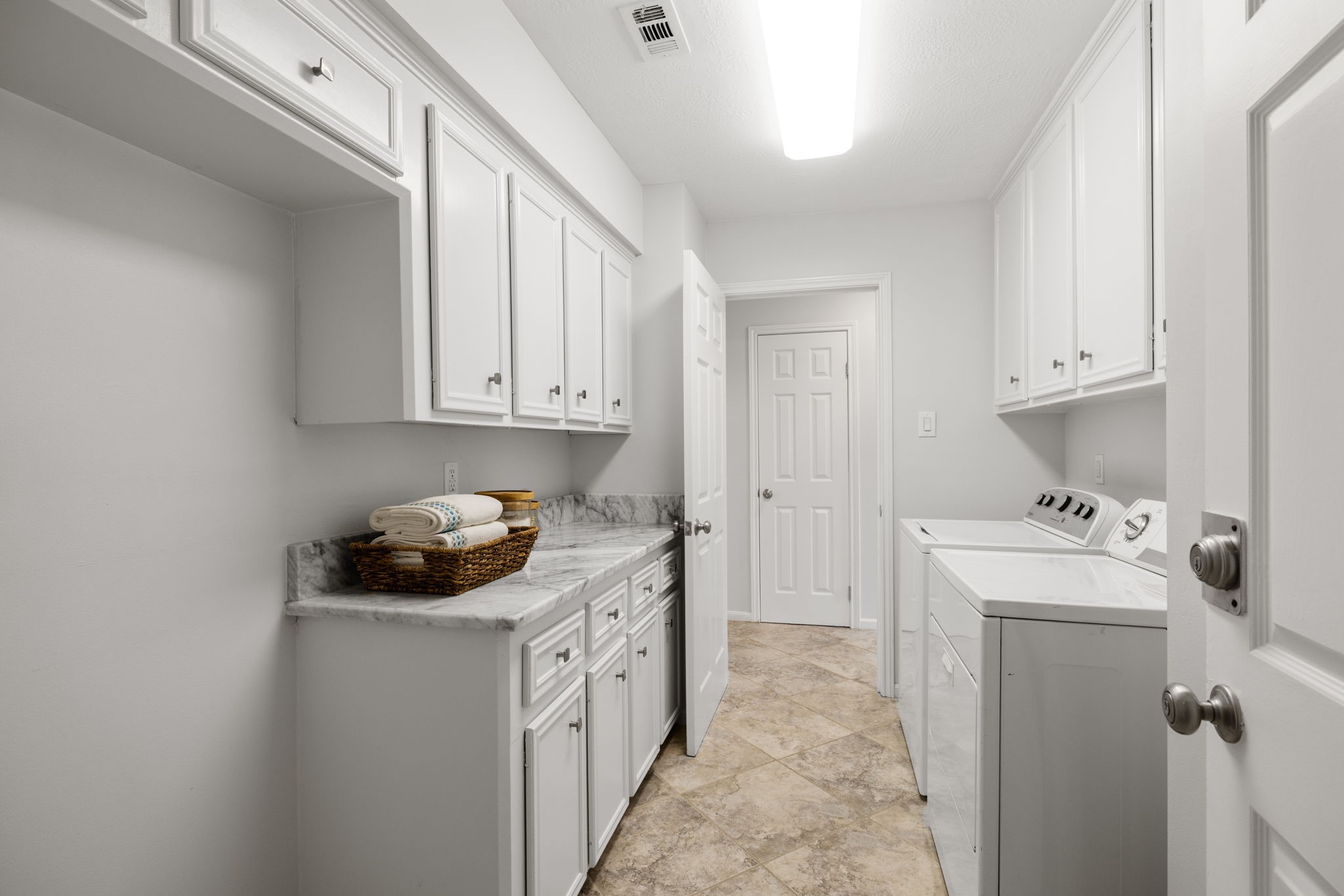 9203 Godstone Lane Property Photo 19