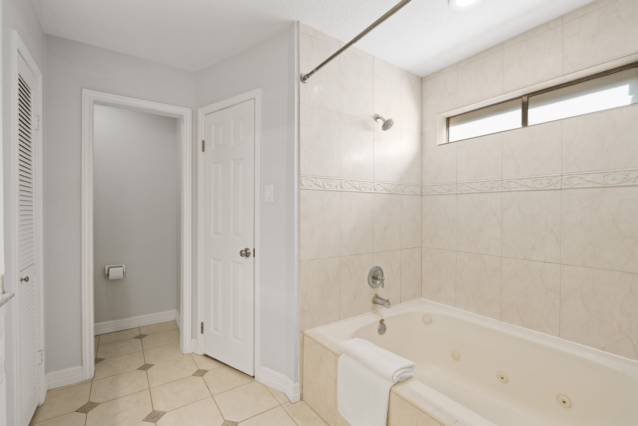 9203 Godstone Lane Property Photo 25