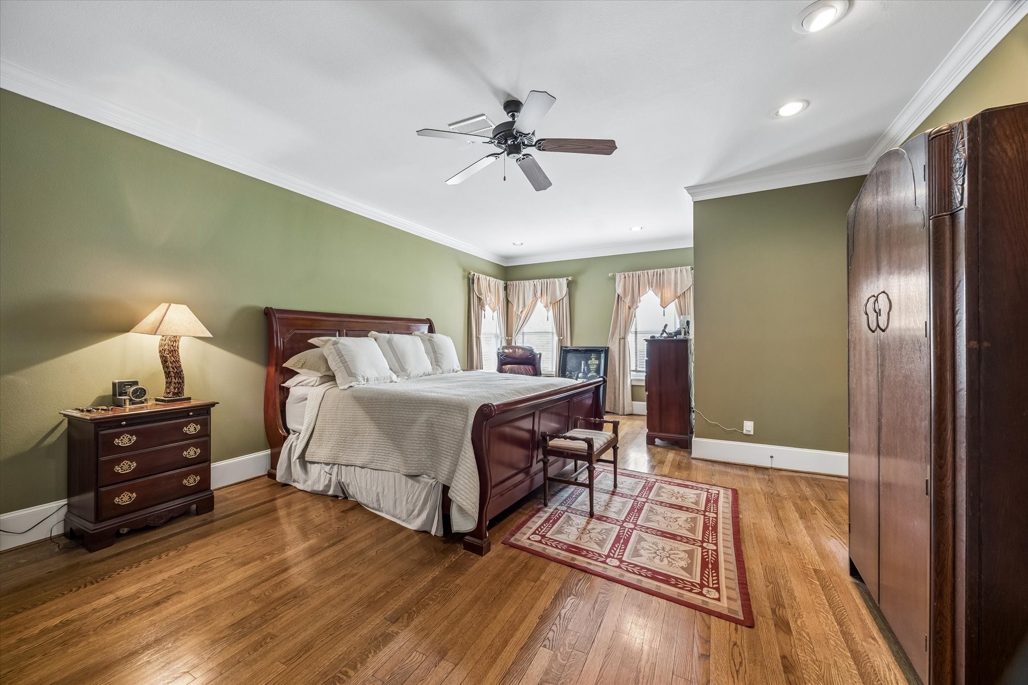 1023 Nicholson Street Property Photo 16