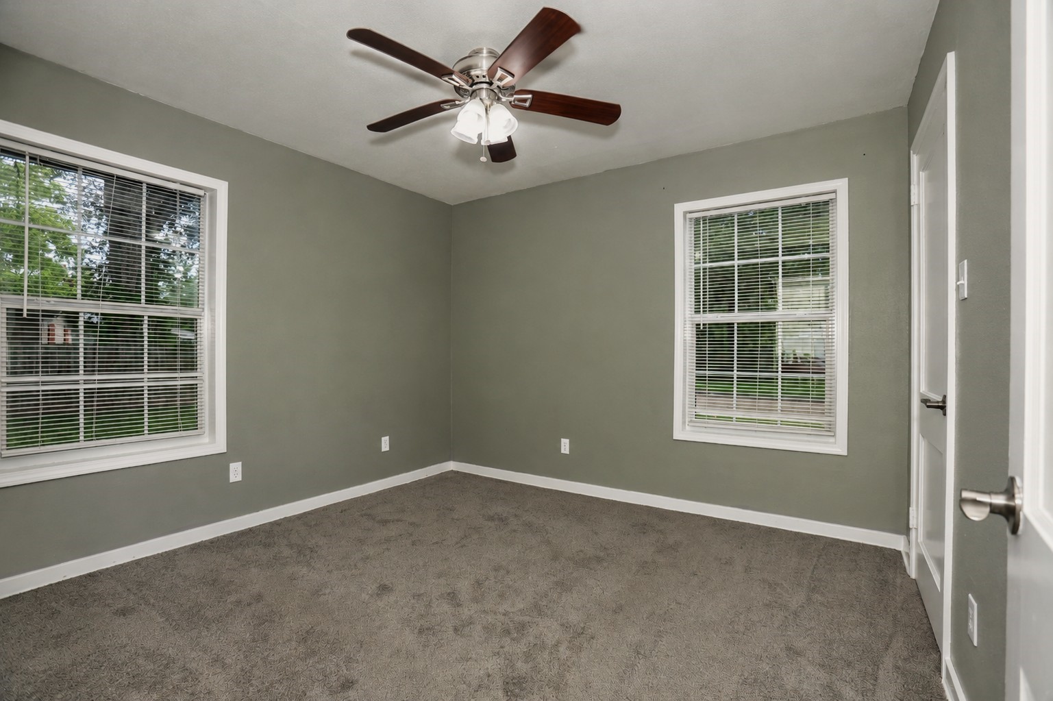 207 Jasmine Street Property Photo 11